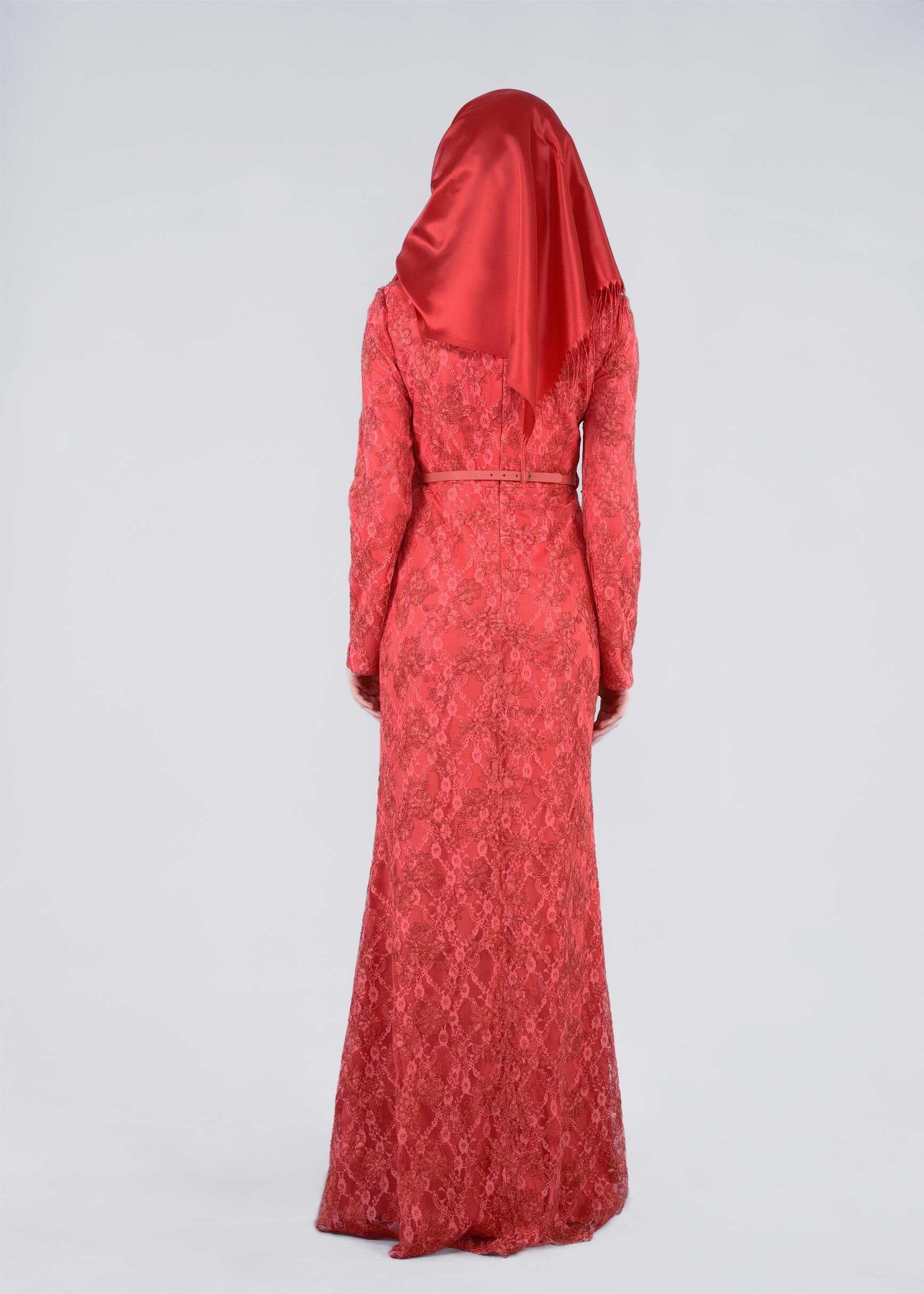 Tesettür giyim MERCAN TAŞ DETAYLI İŞLEMELİ ABİYE ELBİSE 5391