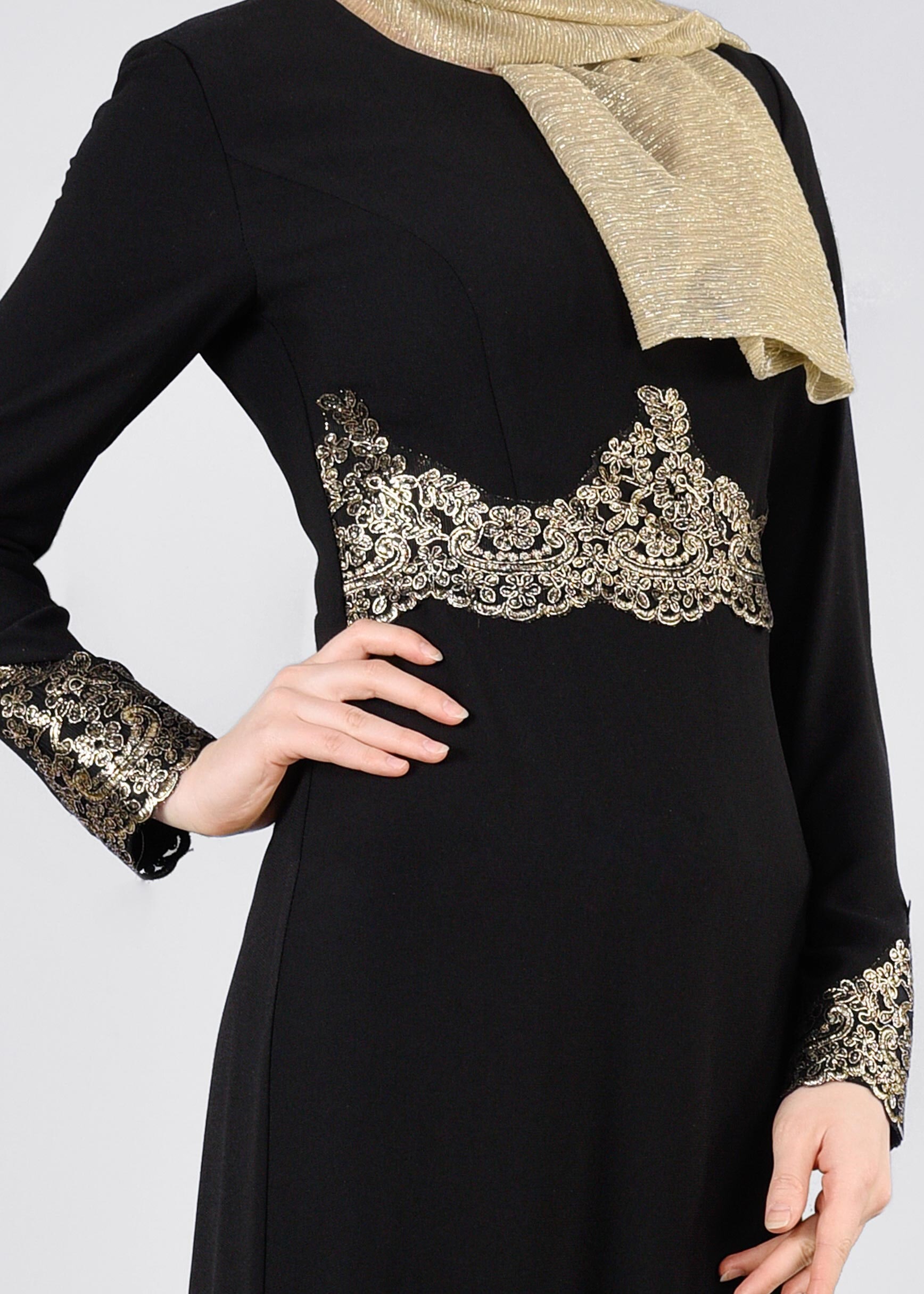 Tesettür giyim SİYAH İŞLEME DETAYLI ABİYE ELBİSE 5393