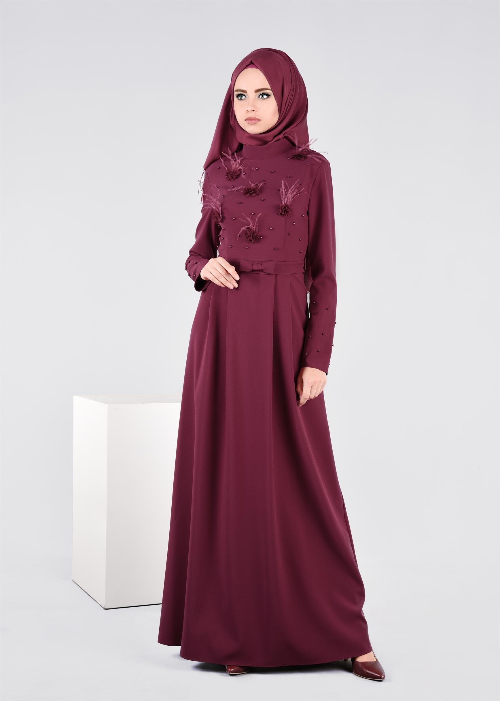 Tesettür giyim MOR BONCUK DETAYLI ÇİÇEKLİ ABİYE ELBİSE 5396