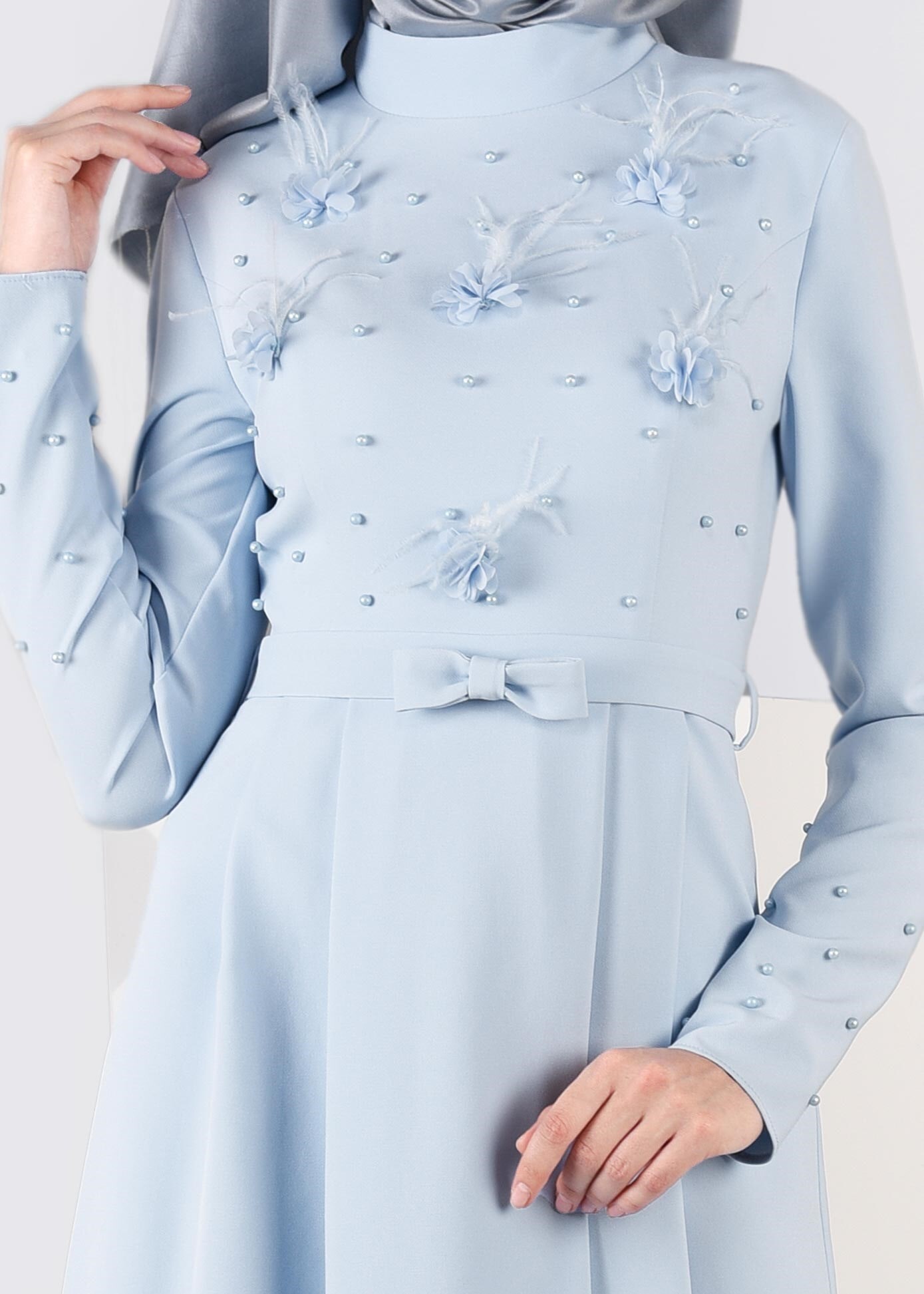 Tesettür giyim MAVİ BONCUK DETAYLI ÇİÇEKLİ ABİYE ELBİSE 5396