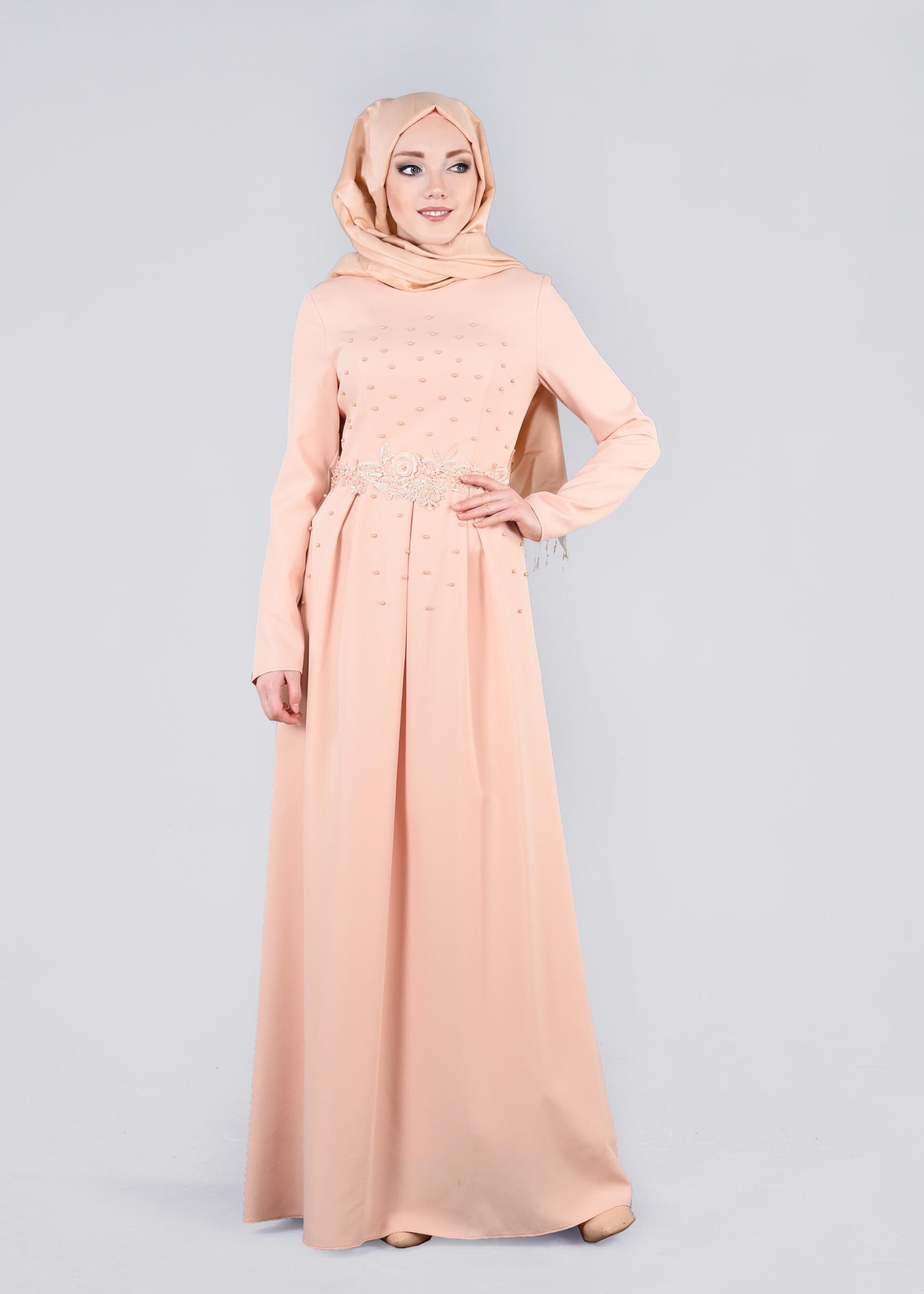Tesettür giyim PUDRA BONCUK DETAYLI İŞLEMELİ ABİYE ELBİSE 5400