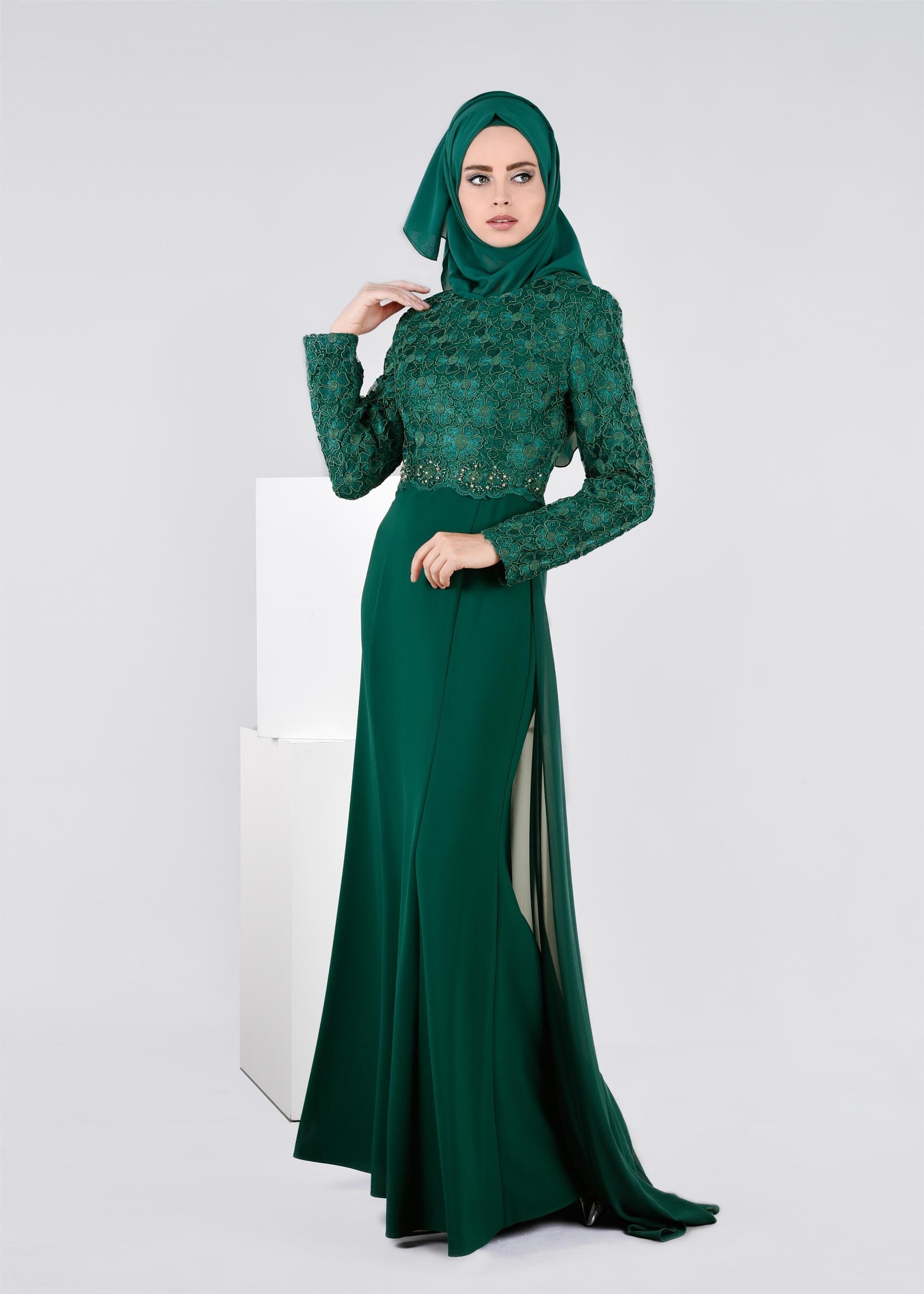 Hijab clothing GREEN EMBROIDERED EVENING DRESS WITH GEM DETAIL 5405
