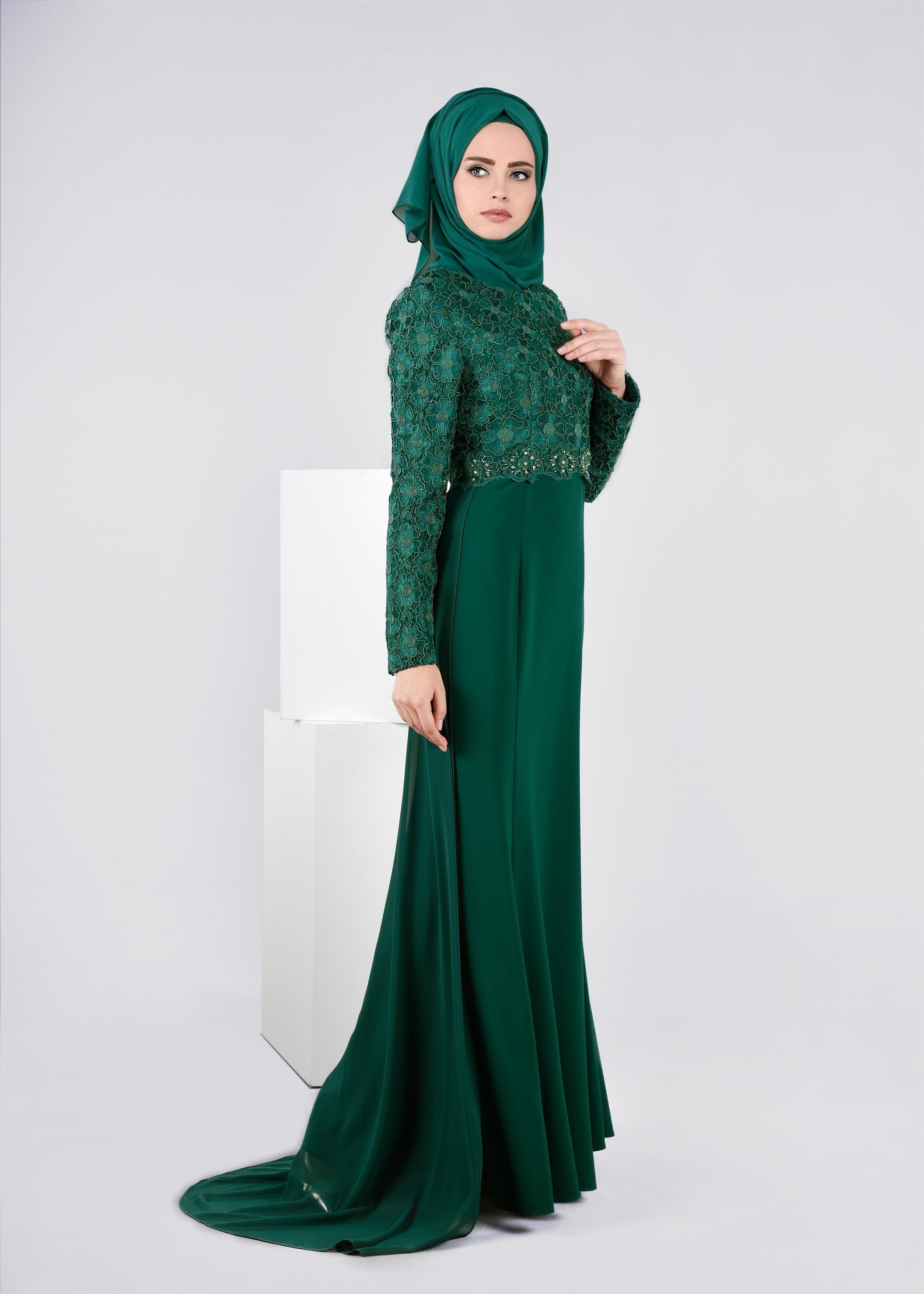 Hijab clothing GREEN EMBROIDERED EVENING DRESS WITH GEM DETAIL 5405