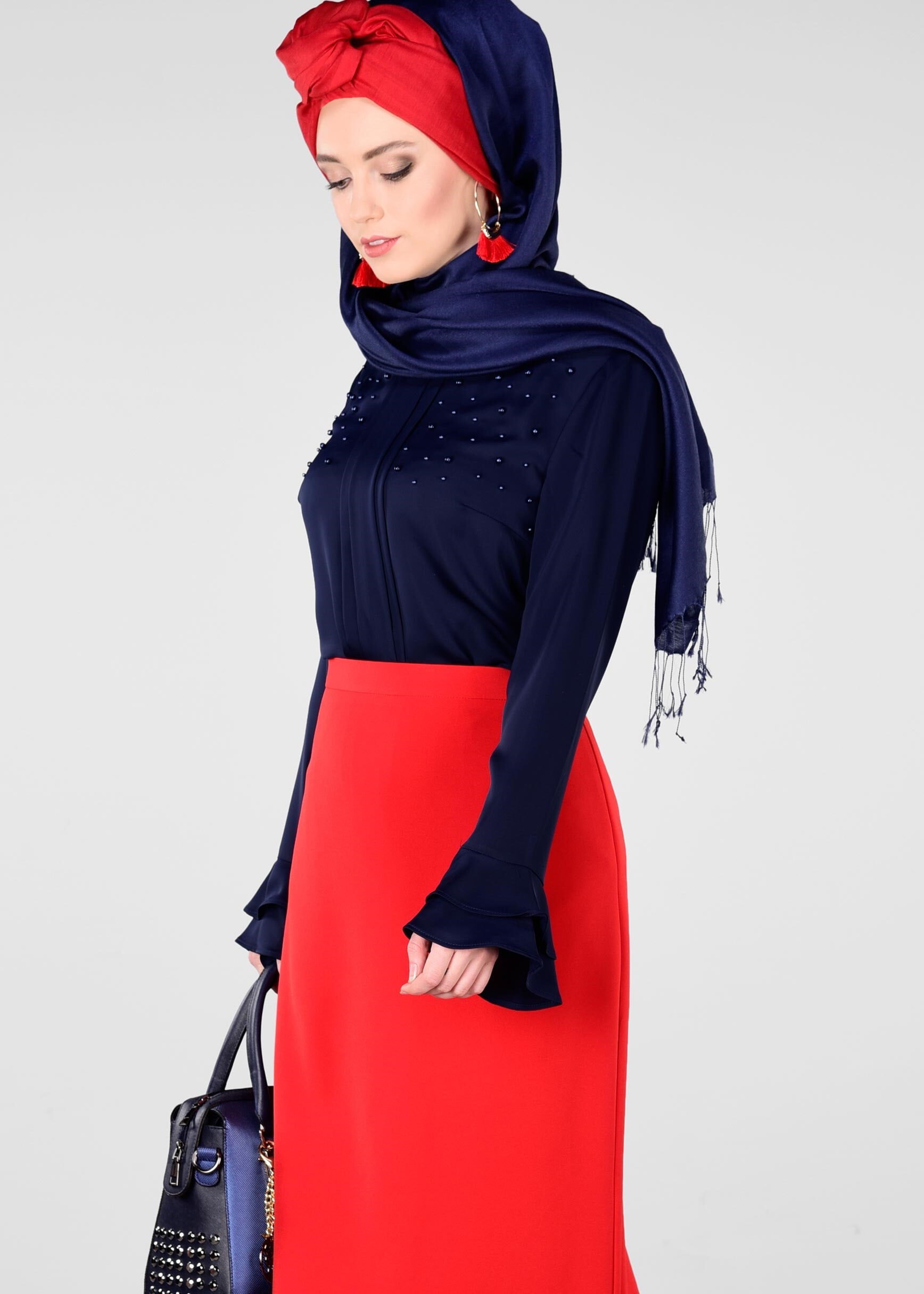 Vêtements hijab BLEU MARINE BLOUSE DÉTAILLÉE DE PERLES ET POIGNETS À VOLANTS 2695