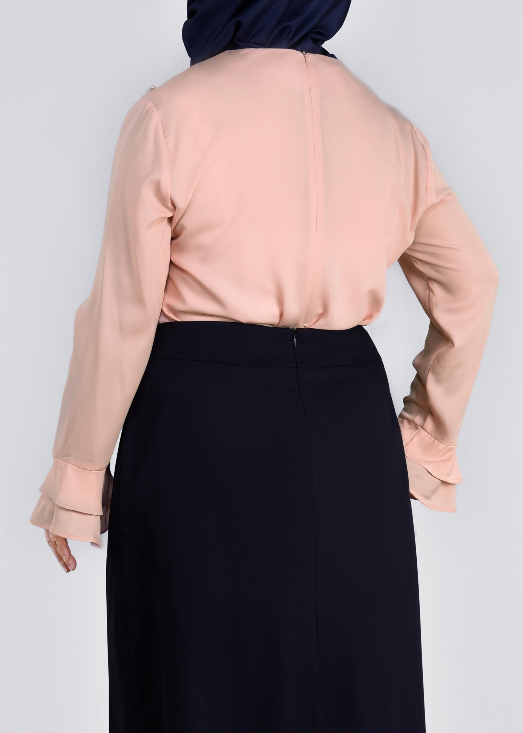 Tesettür giyim PUDRA MANŞETLERİ FIRFIRLI İNCİ DETAYLI BLUZ 2695