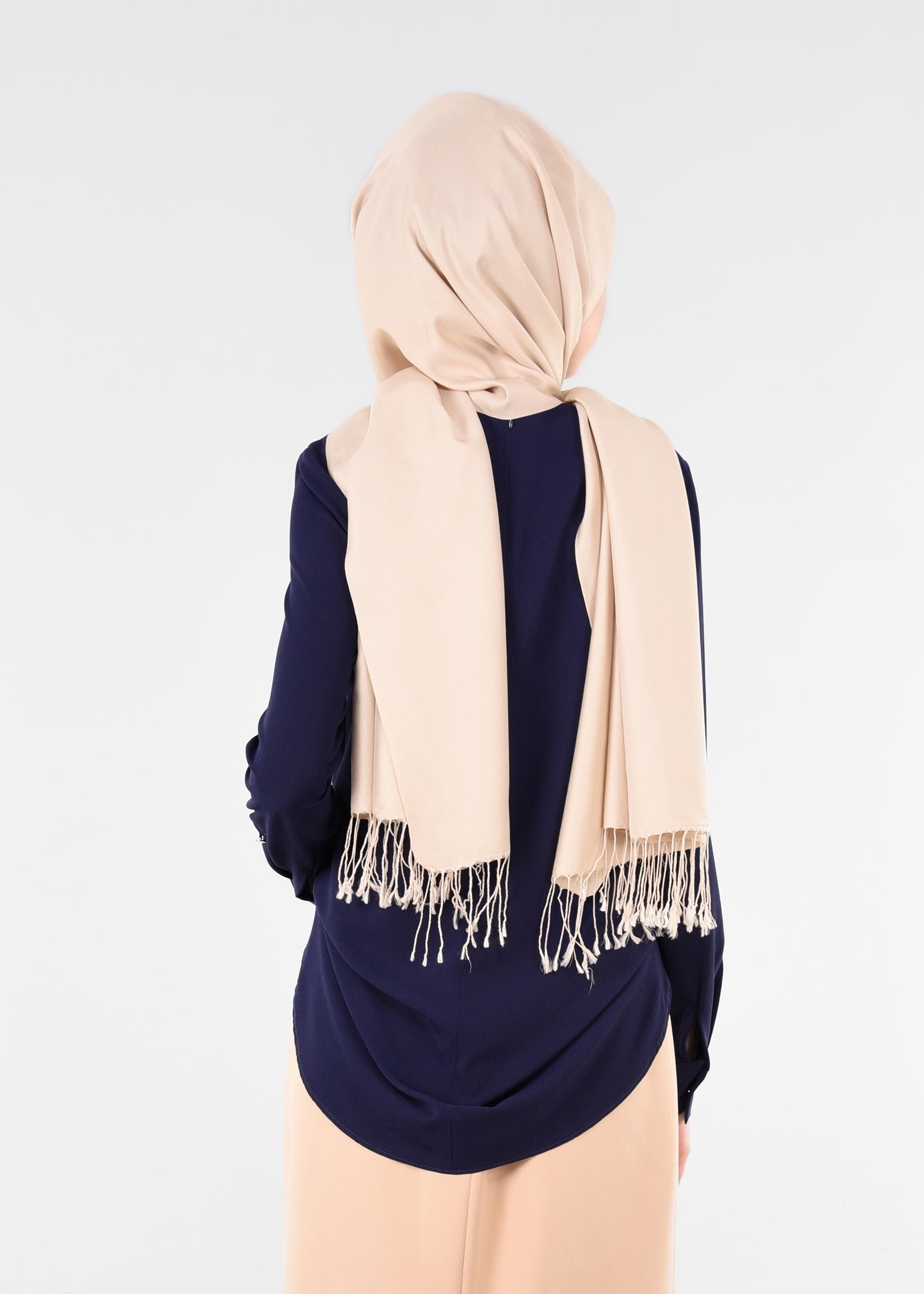 Tesettür giyim LACİVERT TAŞ VE YAZI BASKILI BLUZ 4106 