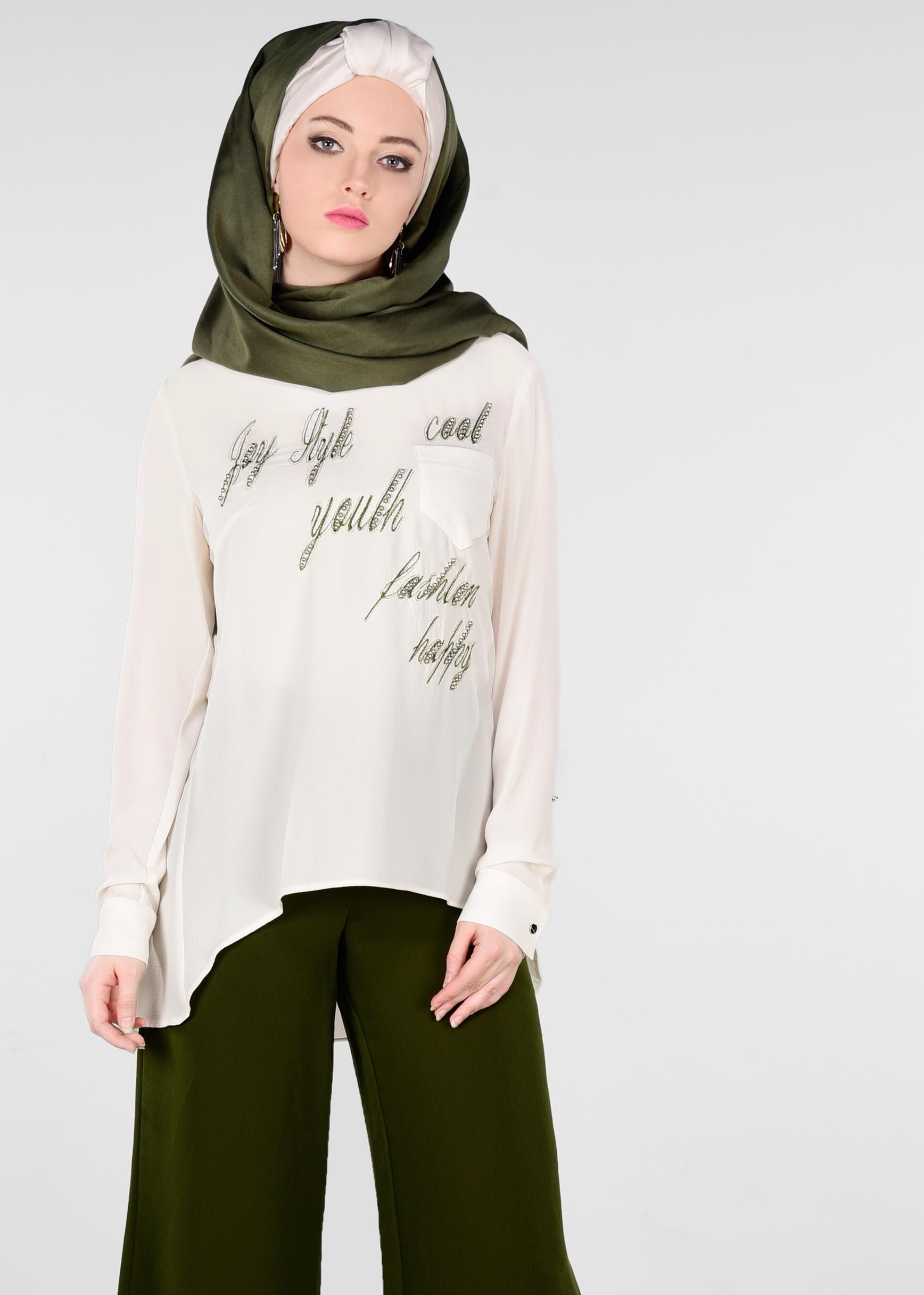 Tesettür giyim EKRU TAŞ VE YAZI BASKILI BLUZ 4106 