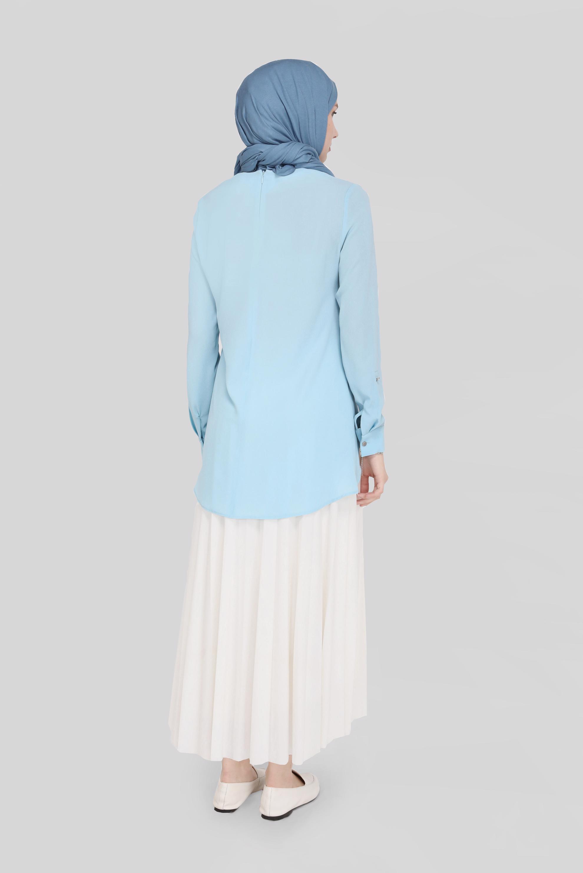 Tesettür giyim MAVİ TAŞ VE YAZI BASKILI BLUZ 4106 