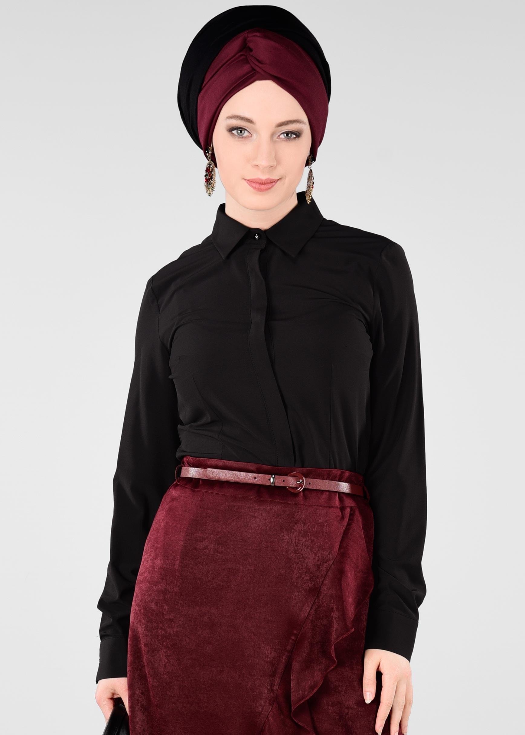 Tesettür giyim SİYAH GÖMLEK YAKA DETAYLI DÜĞMELİ BLUZ 4169