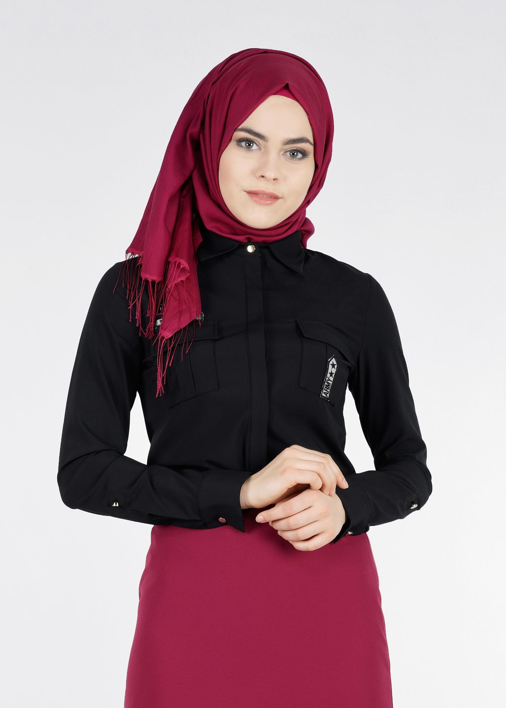 Tesettür giyim SİYAH BASKI DETAYLI DÜĞMELİ BLUZ 4178