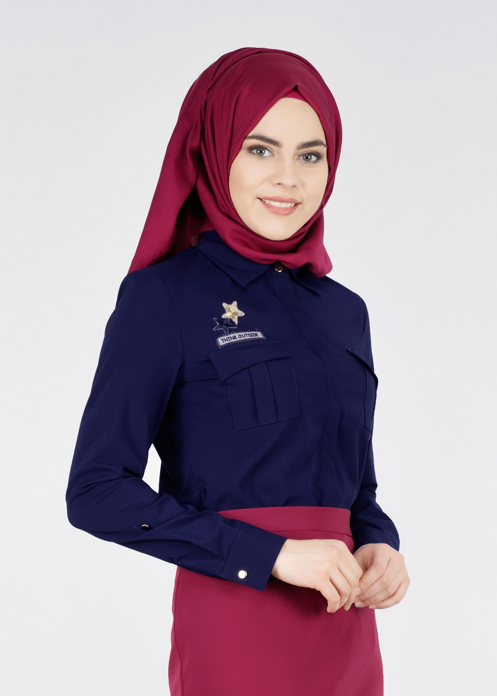 Tesettür giyim LACİVERT BASKI DETAYLI DÜĞMELİ BLUZ 4178