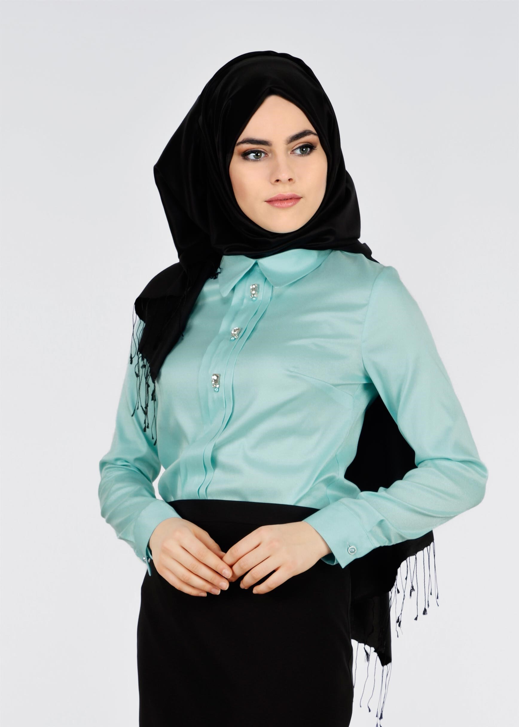 Tesettür giyim YEŞİL TAŞ DÜĞME DETAYLI KREP BLUZ 4191