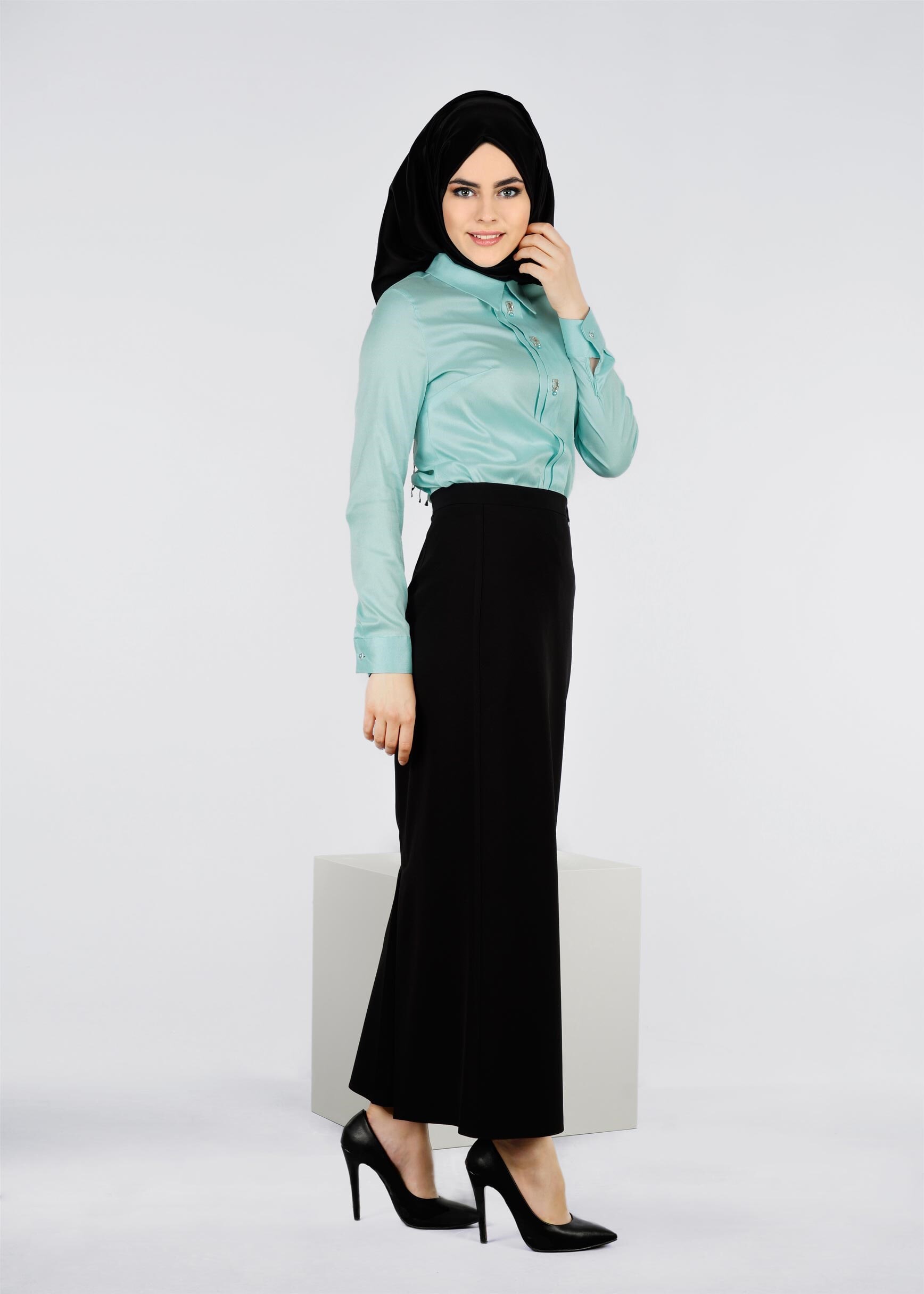 Tesettür giyim YEŞİL TAŞ DÜĞME DETAYLI KREP BLUZ 4191