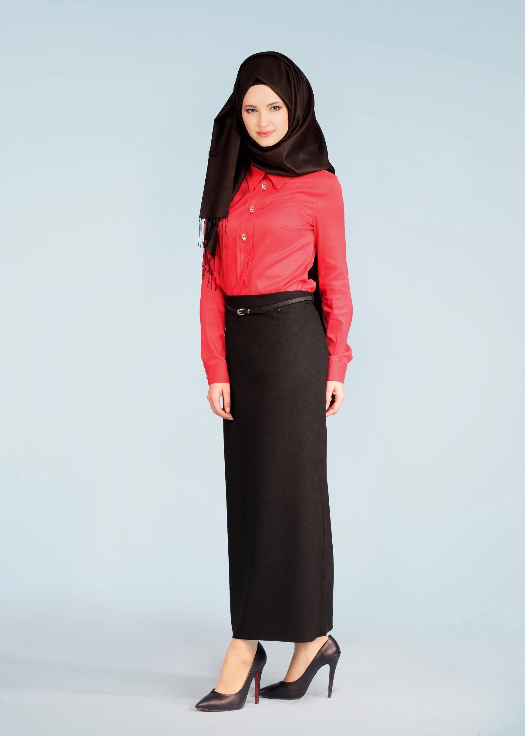 Tesettür giyim KIRMIZI TAŞ DÜĞME DETAYLI KREP BLUZ 4191