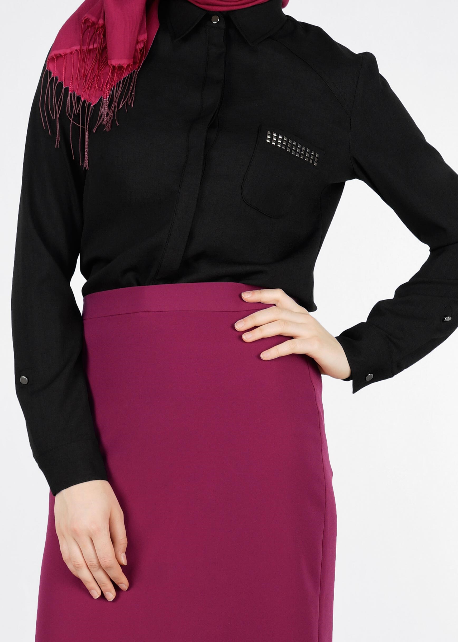 Tesettür giyim SİYAH ZIMBA DETAYLI GİZLİ DÜĞMELİ BLUZ 4249