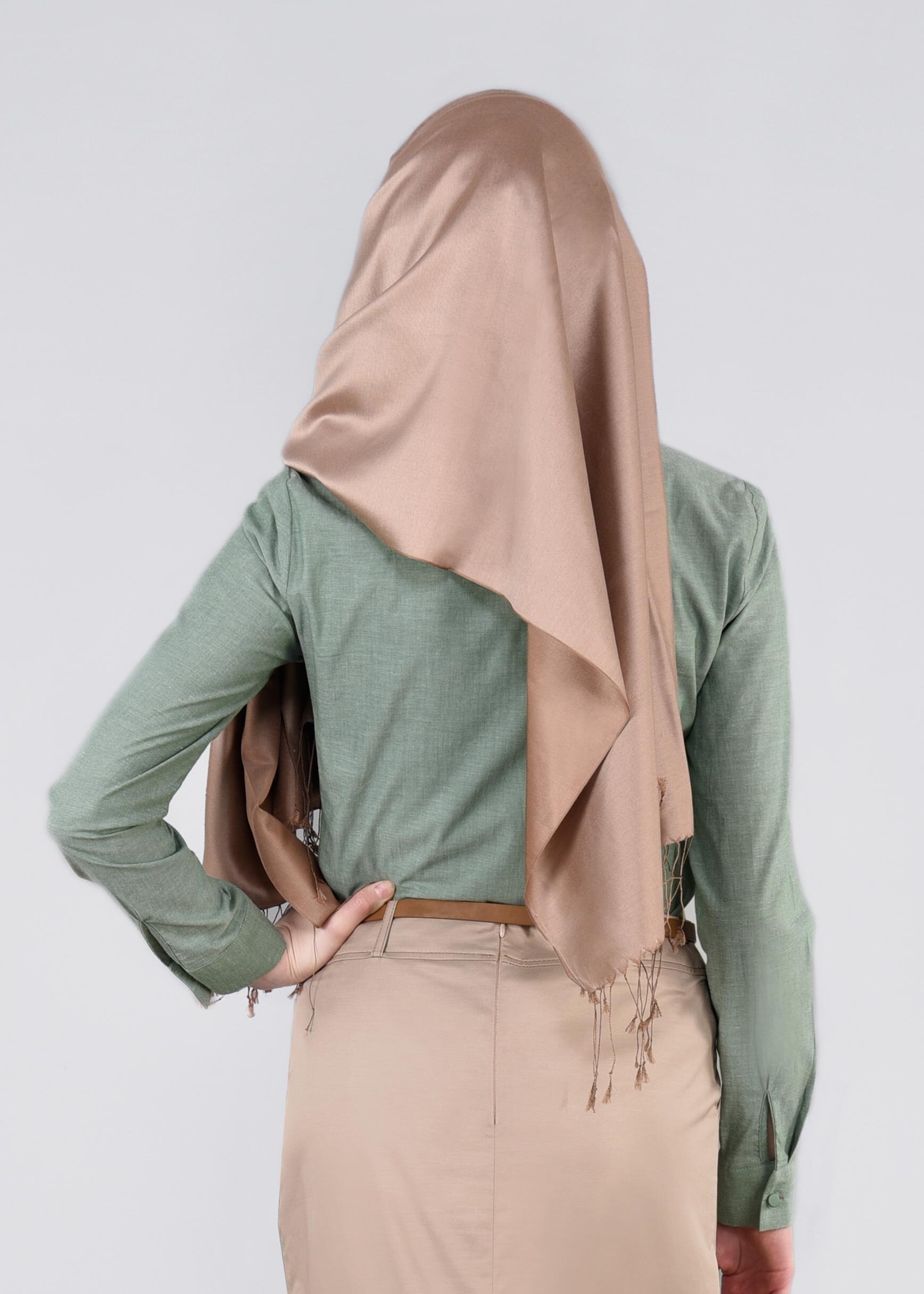 Tesettür giyim YEŞİL GÖMLEK YAKA DÜĞMELİ BLUZ 4302 