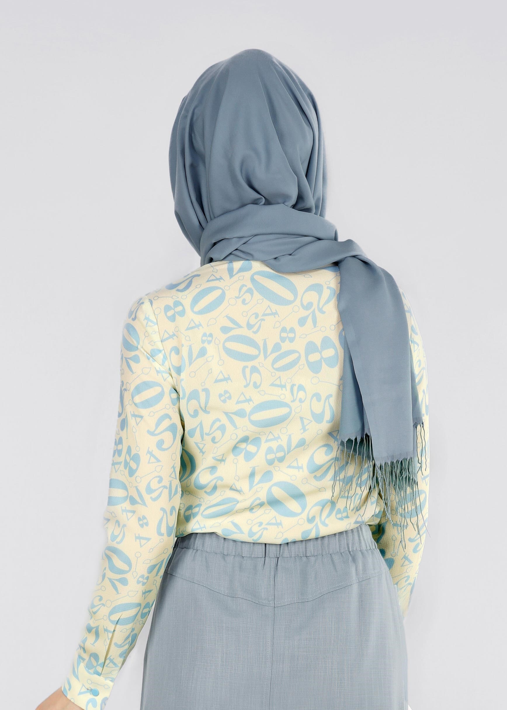 Tesettür giyim MAVİ DESENLİ GİZLİ DÜĞMELİ BLUZ 4324