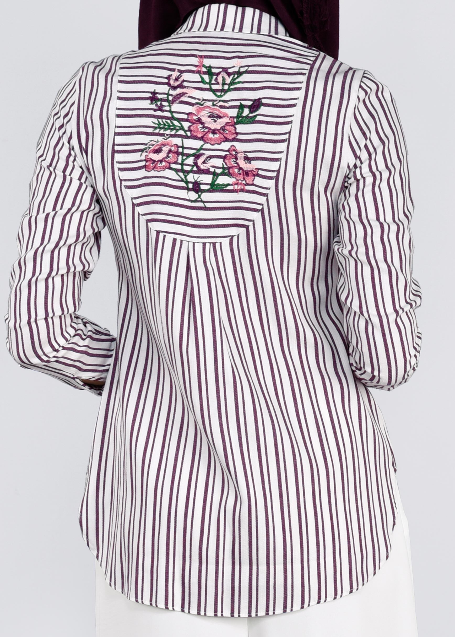 Tesettür giyim MÜRDÜM ARKASI NAKIŞ BASKILI ÇİZGİLİ BLUZ 4382