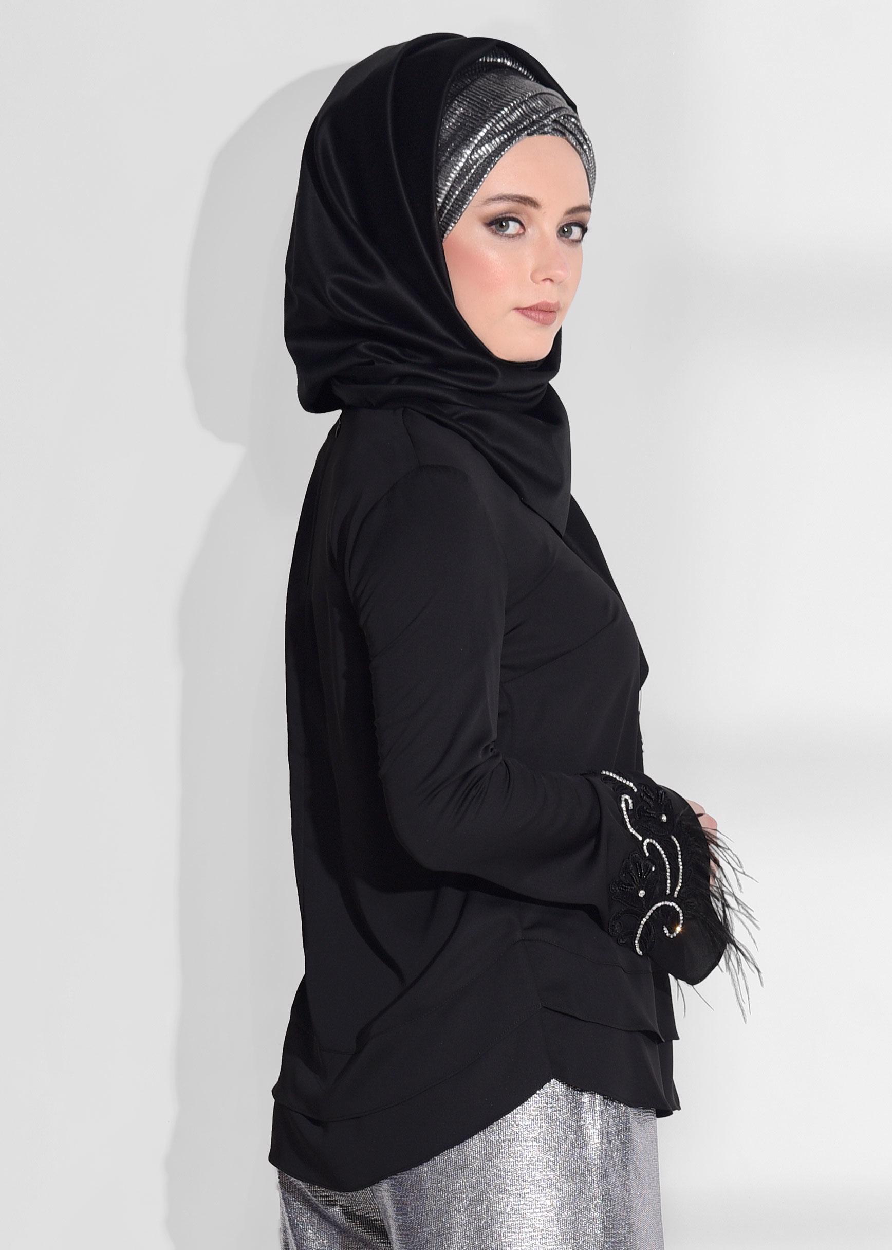 Tesettür giyim SİYAH MANŞETLERİ TÜY DETAYLI NAKIŞLI BLUZ 4417 