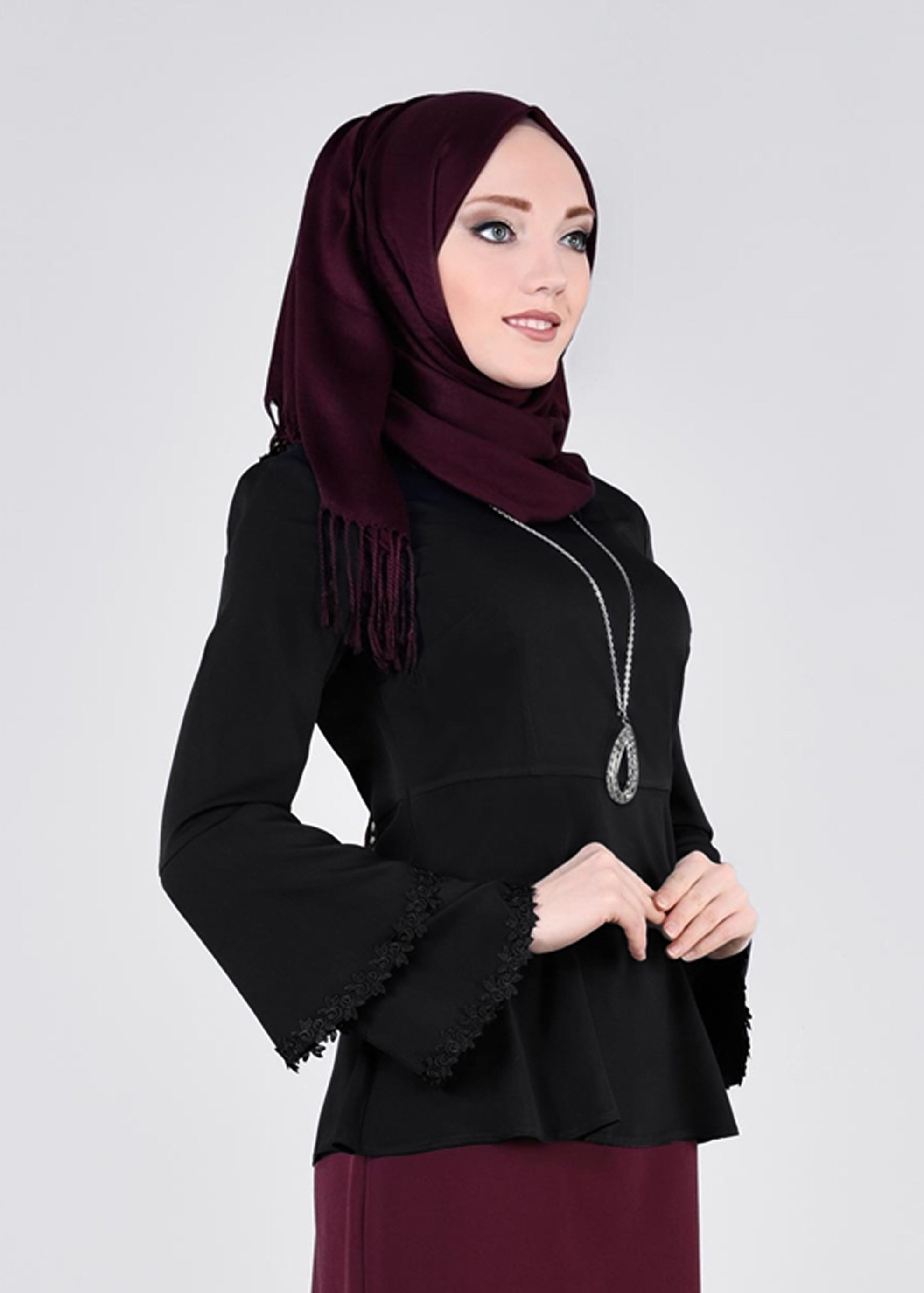 Tesettür giyim SİYAH MANŞETLERİ ÇİÇEK NAKIŞ İŞLEMELİ BLUZ 4420