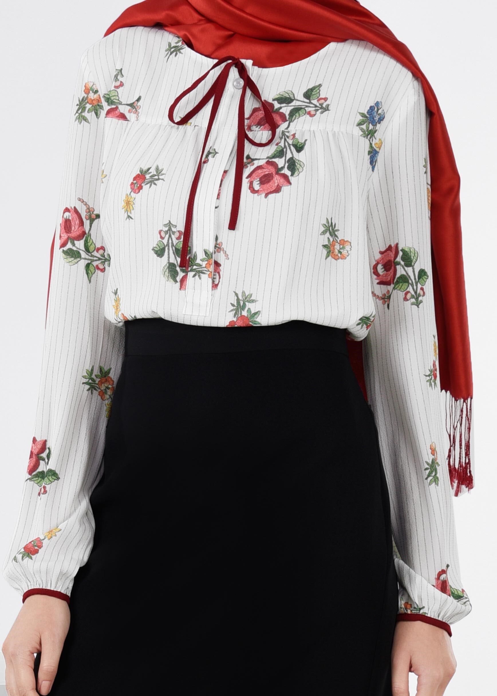 Tesettür giyim BEYAZ 4517 CAPRİ 11643 BLUZ 36/42 TEK38