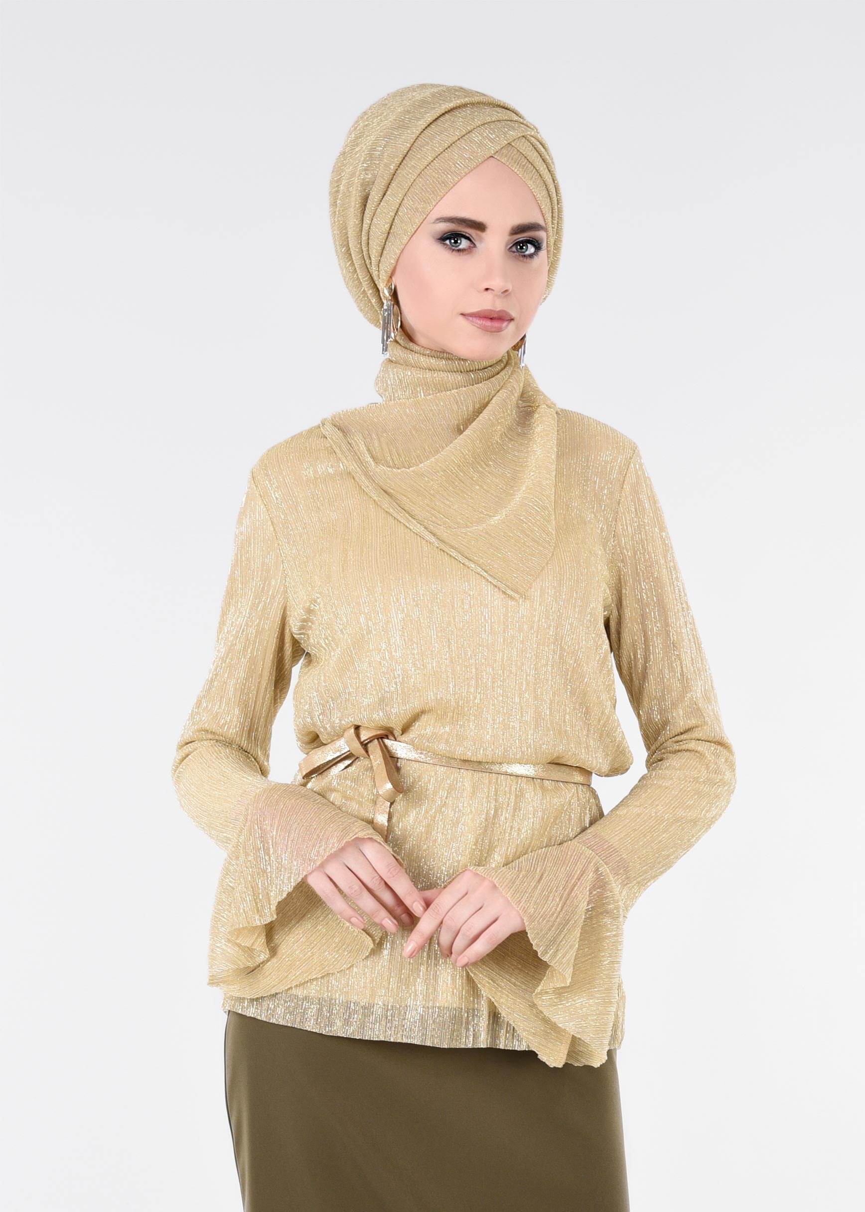 Tesettür giyim ALTIN MANŞETLERİ VOLANLI BLUZ 4526