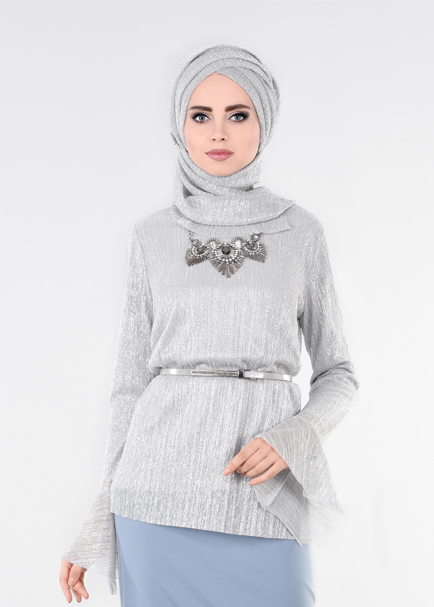 Tesettür giyim GÜMÜŞ MANŞETLERİ VOLANLI BLUZ 4526