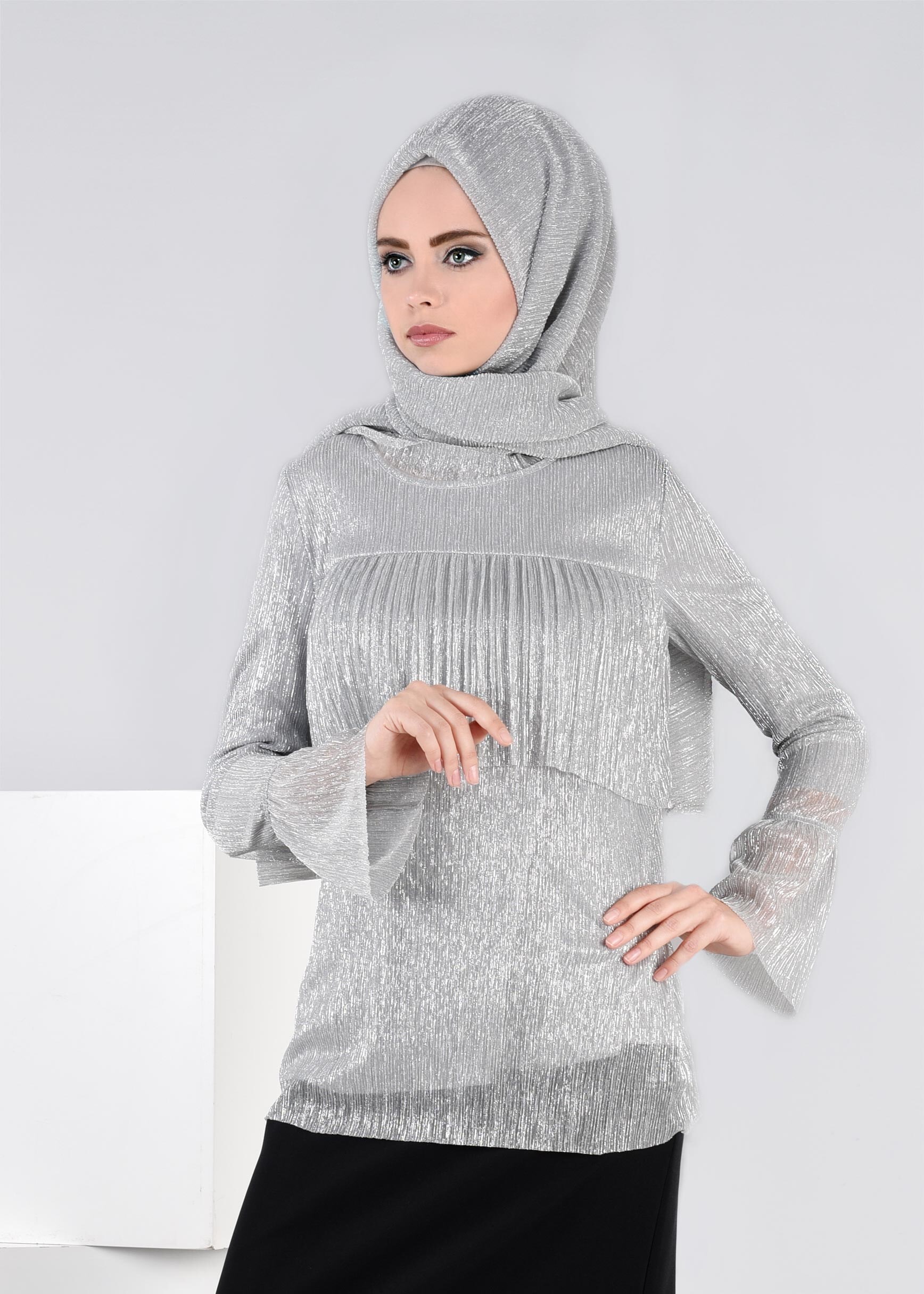 Tesettür giyim GÜMÜŞ MANŞETLERİ VOLANLI FIRFIRLI BLUZ 4527