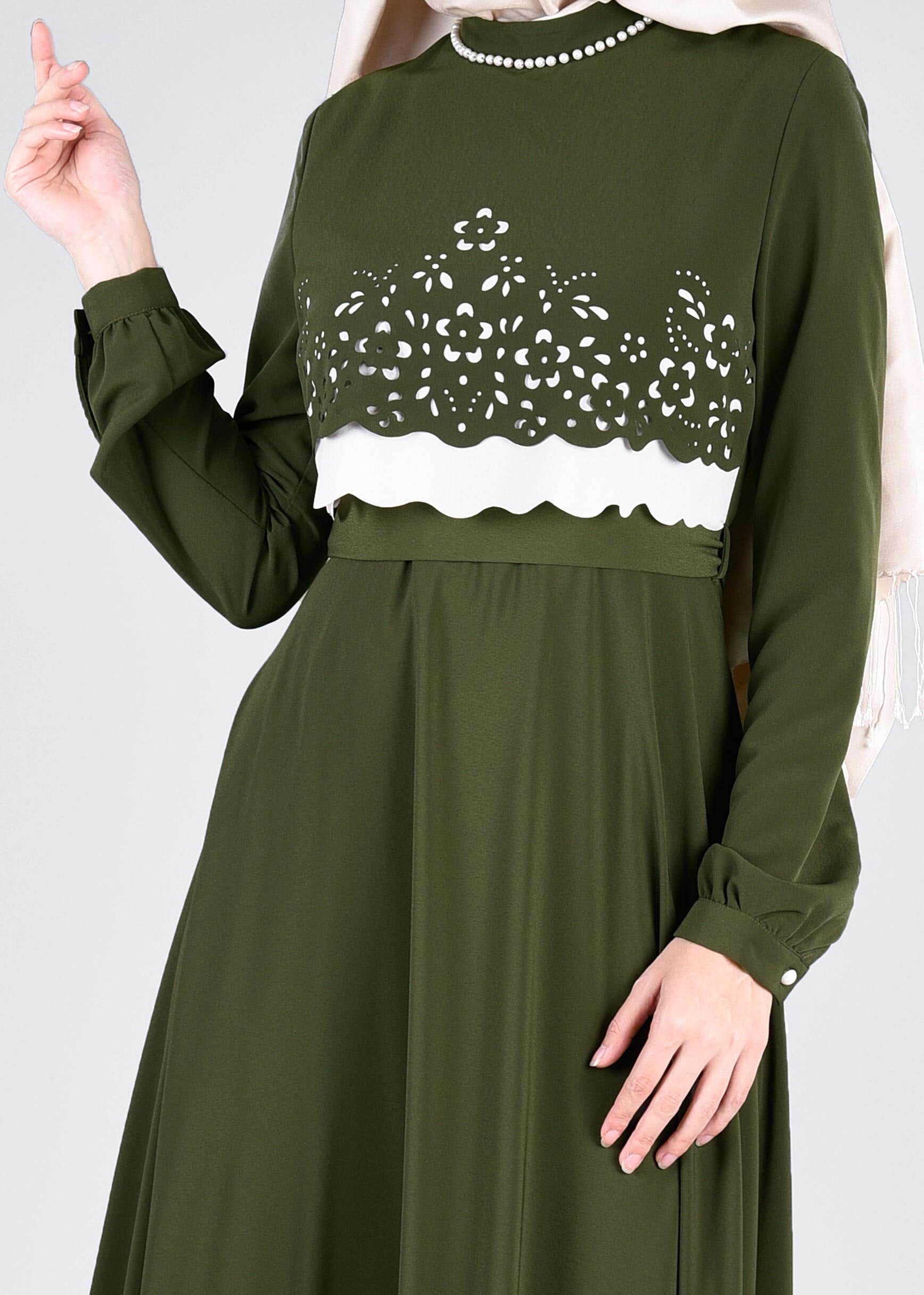 Tesettür giyim HAKİ ÇİÇEK DESEN DETAYLI KUŞAKLI ELBİSE 4165 