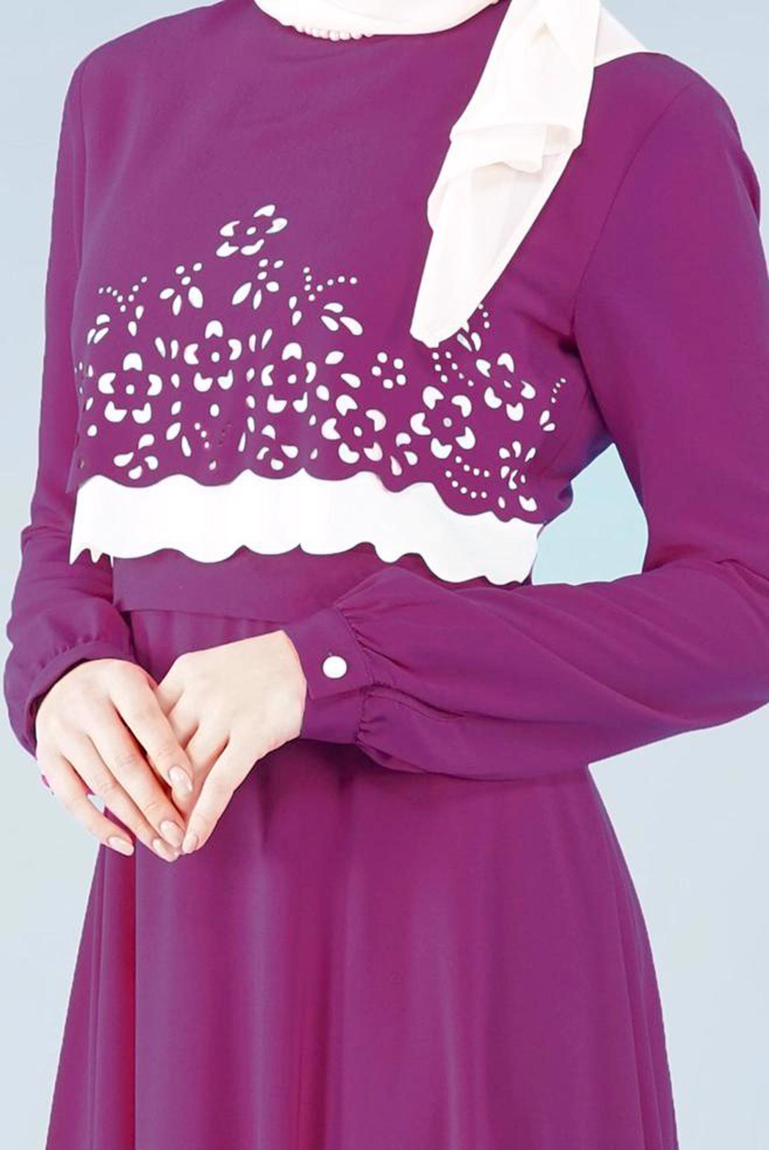 Tesettür giyim MÜRDÜM ÇİÇEK DESEN DETAYLI KUŞAKLI ELBİSE 4165 