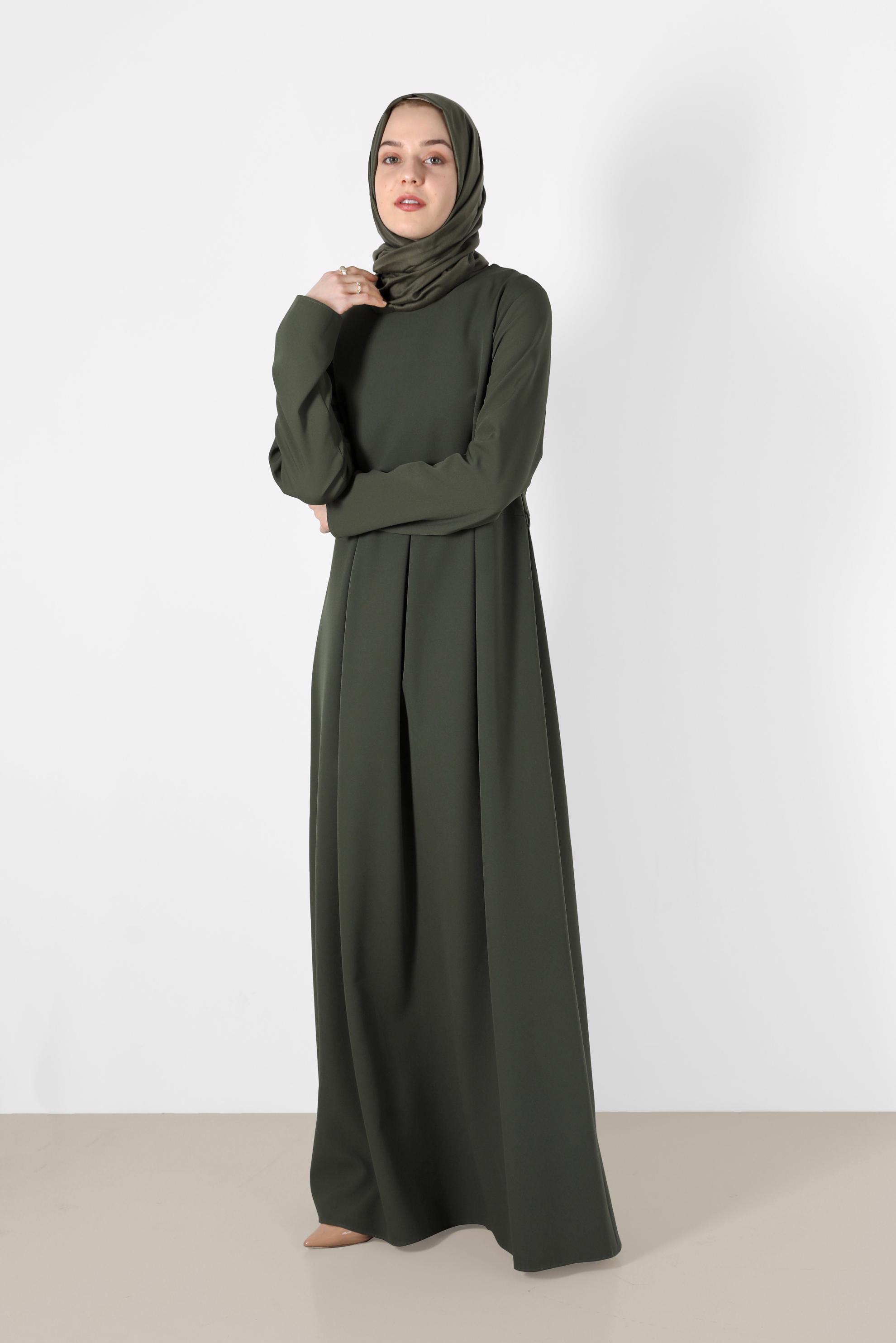 Tesettür giyim HAKİ BELİ PİLE DETAYLI ELBİSE 4398 