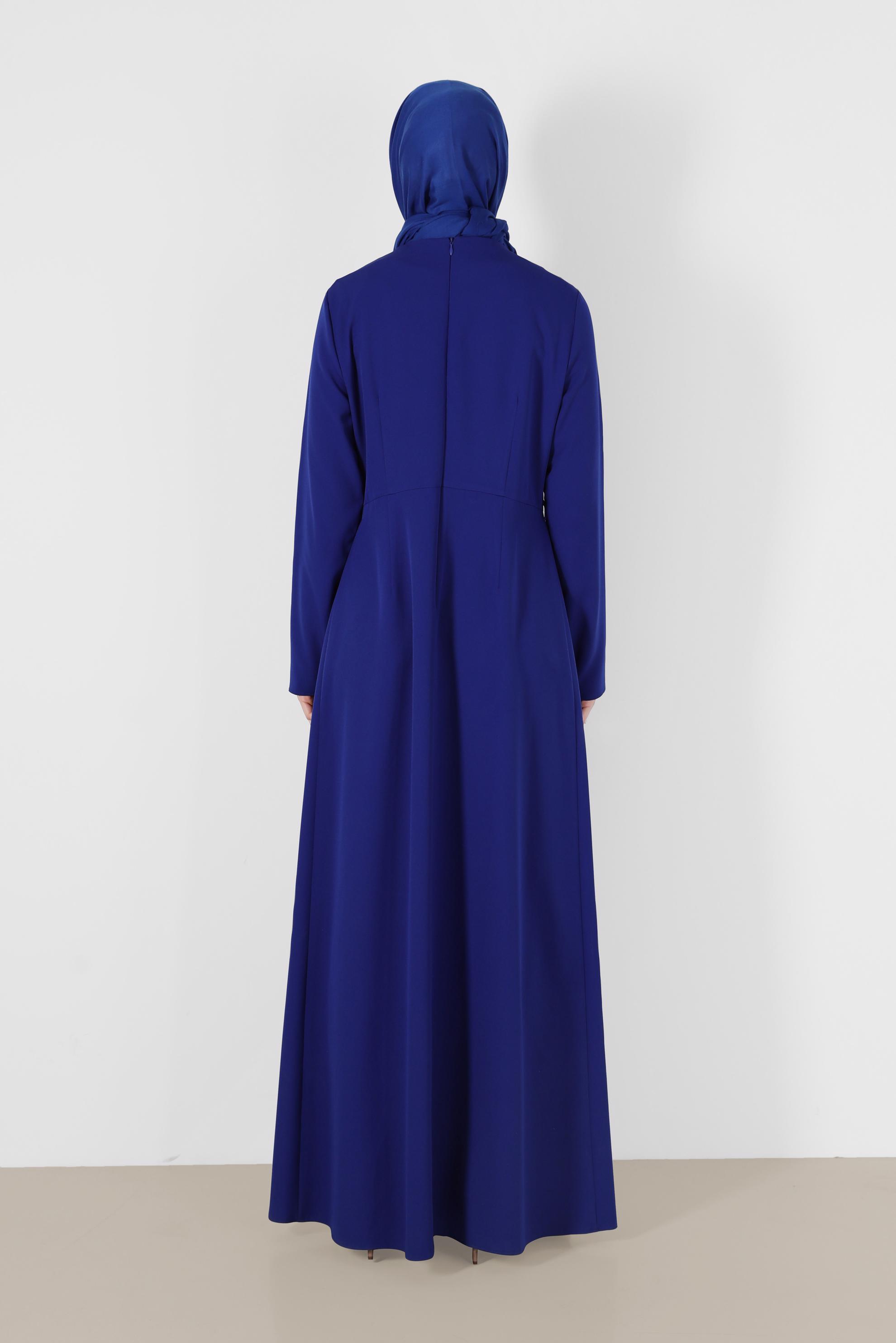 Tesettür giyim LACİVERT BELİ PİLE DETAYLI ELBİSE 4398 