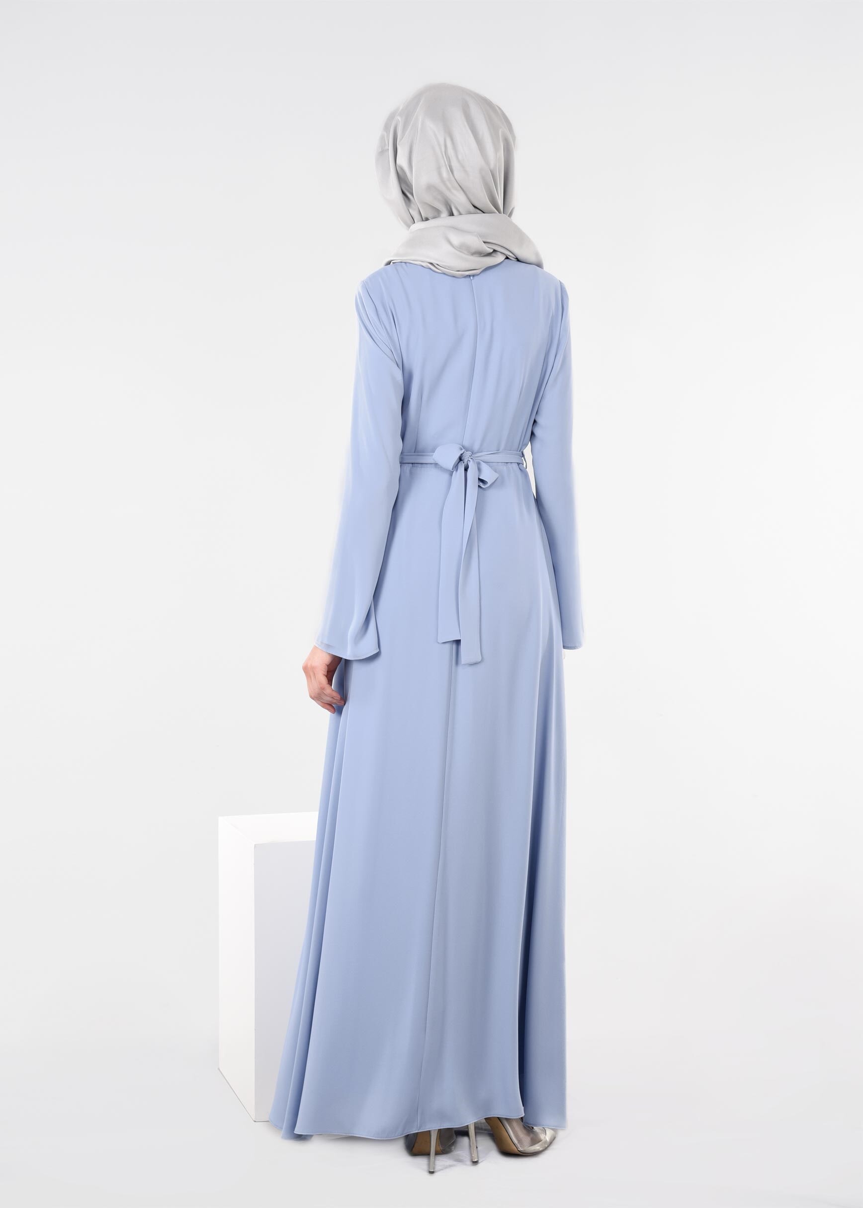 Tesettür giyim MAVİ İŞLEME DETAYLI KUŞAKLI ELBİSE 4443