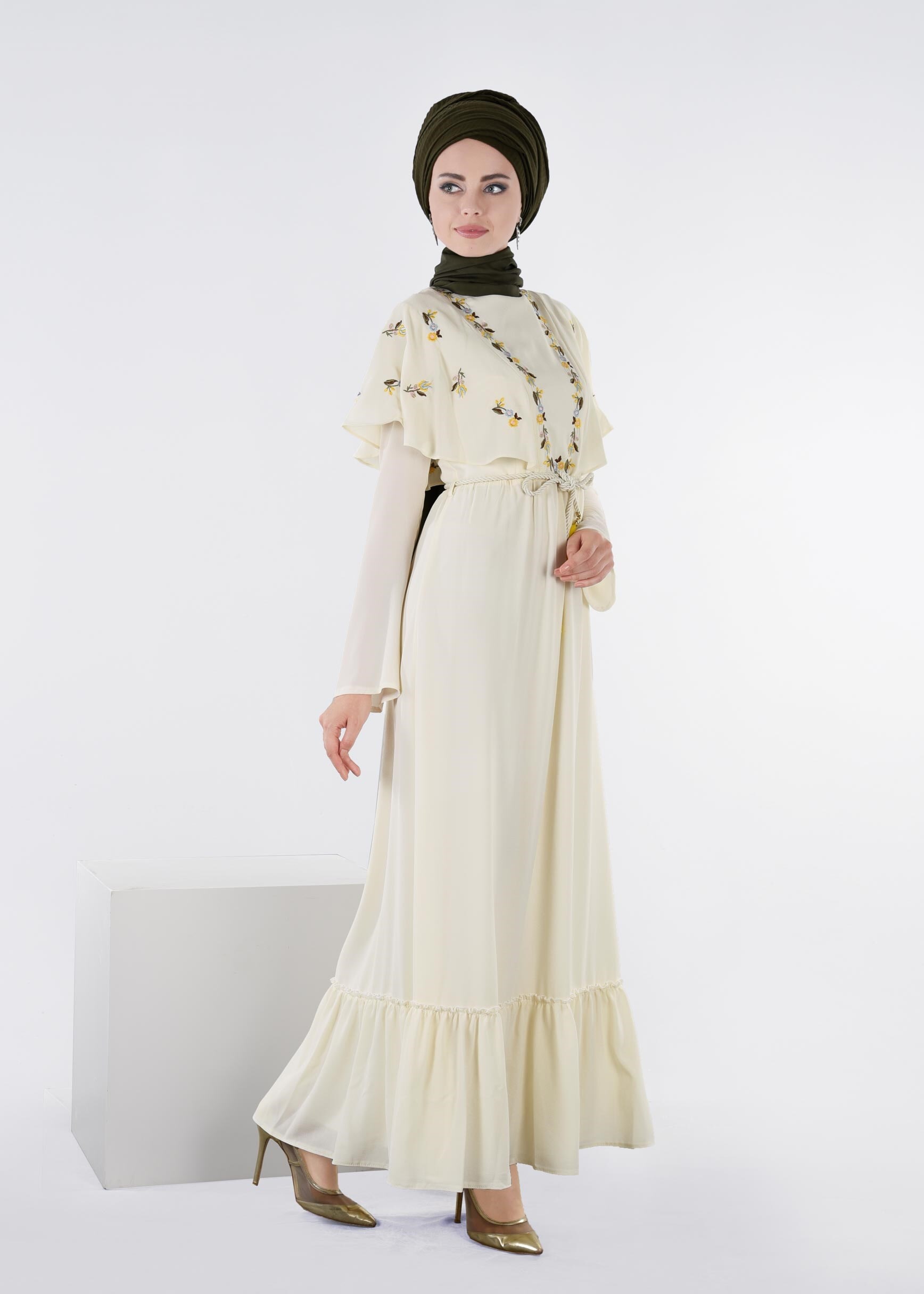 Tesettür giyim BEYAZ 4458 EVA CREP ELBİSE 36/42 TEK38