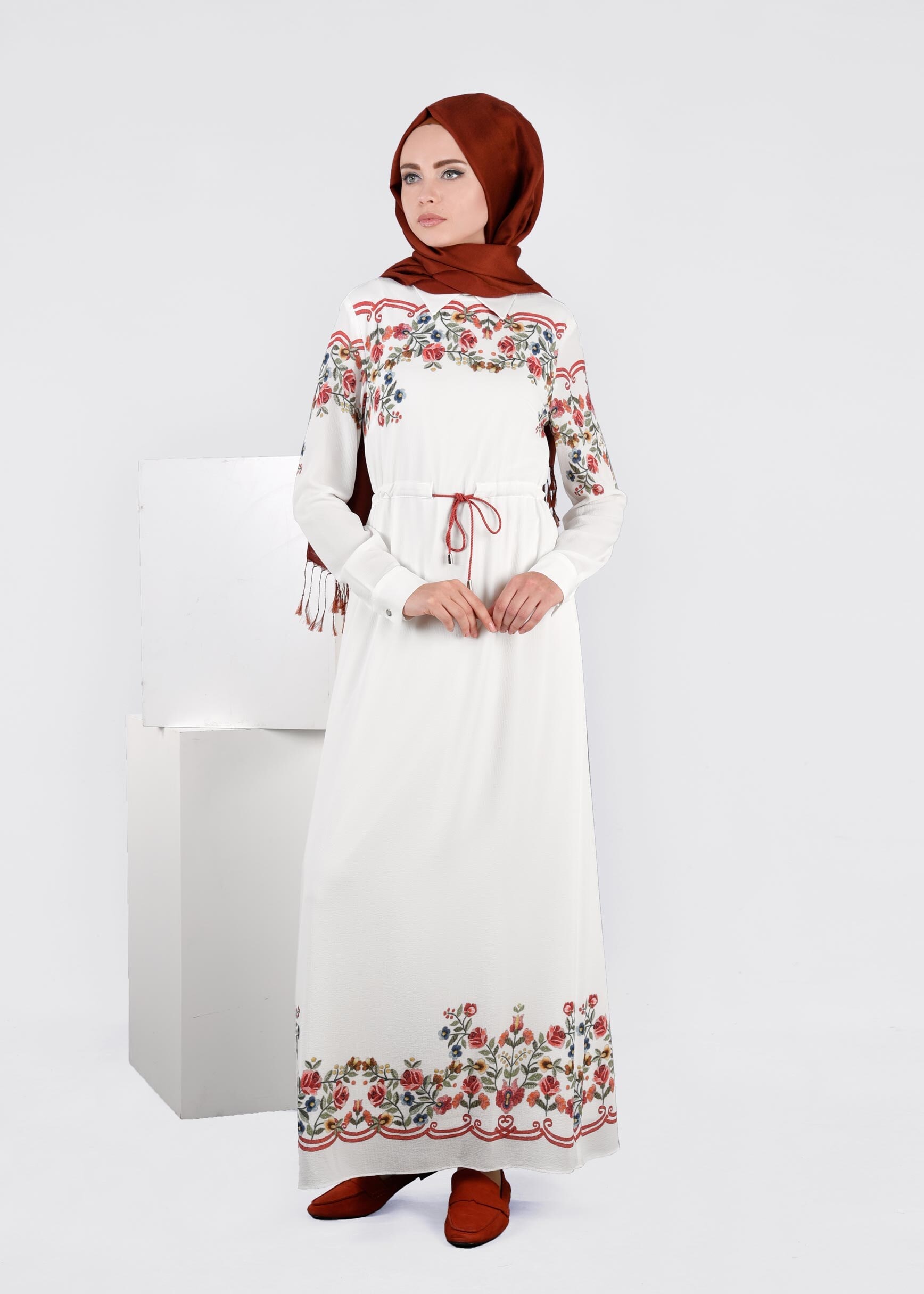 Tesettür giyim BEYAZ 4492 CAPRİ 11508 ELBİSE 38/44 TEK36