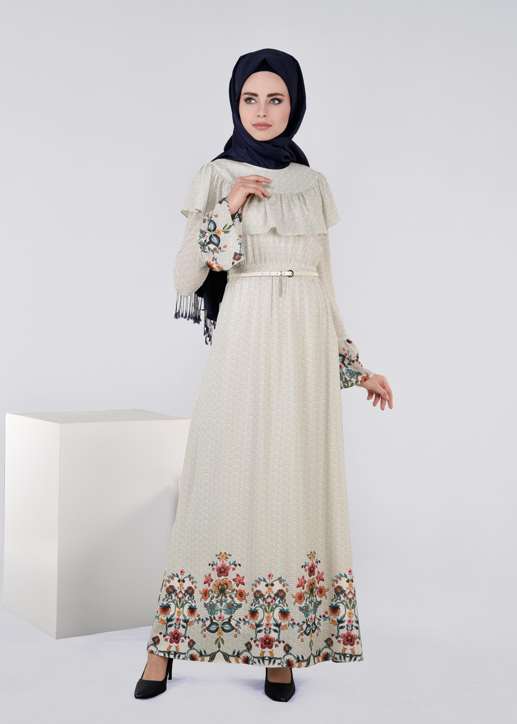 Tesettür giyim BEYAZ 4495 CAPRİ 11949 ELBİSE 38/44 TEK36