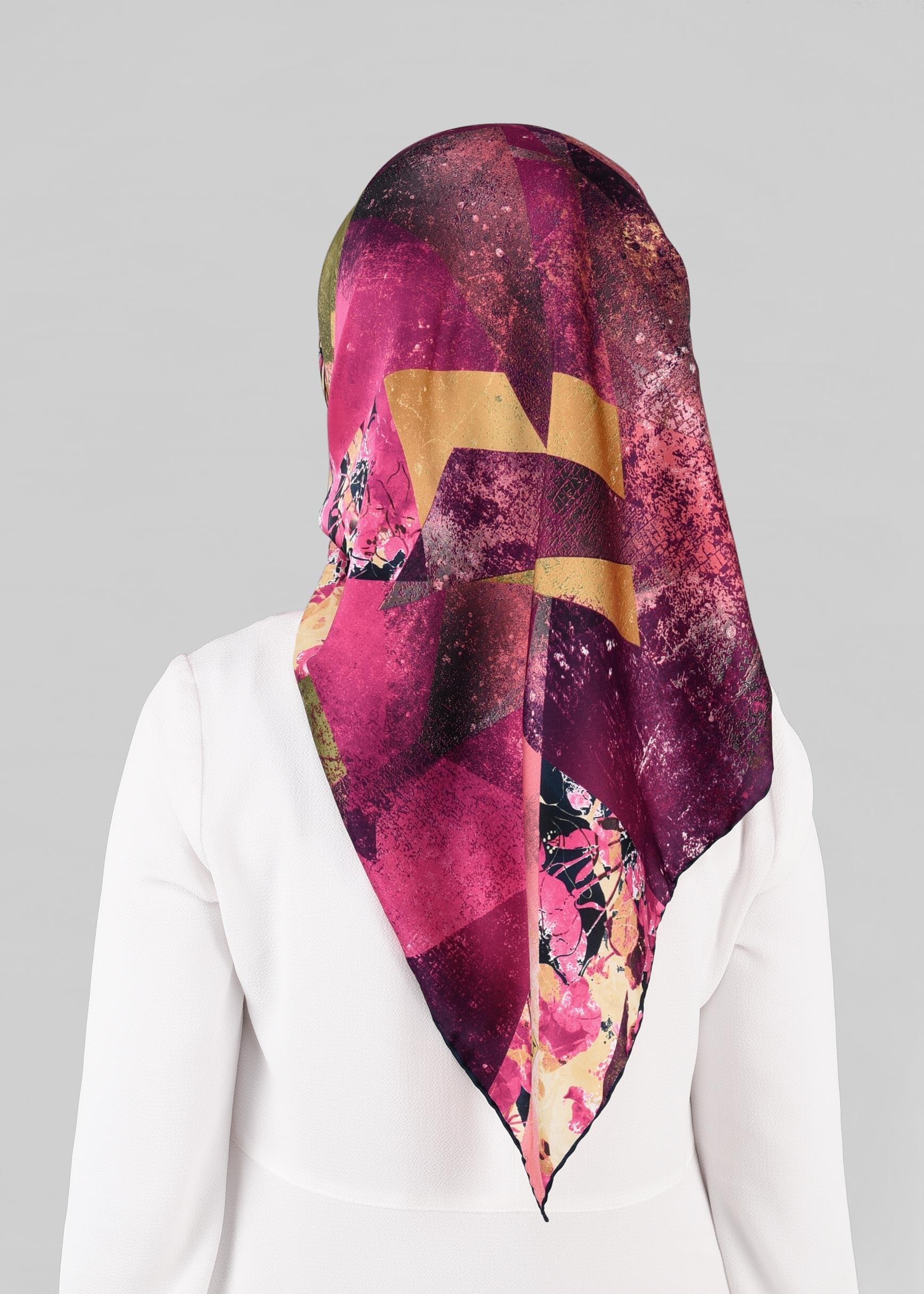 Tesettür giyim FUŞYA 12845-01 ALVİNA DESENLİ EŞARP