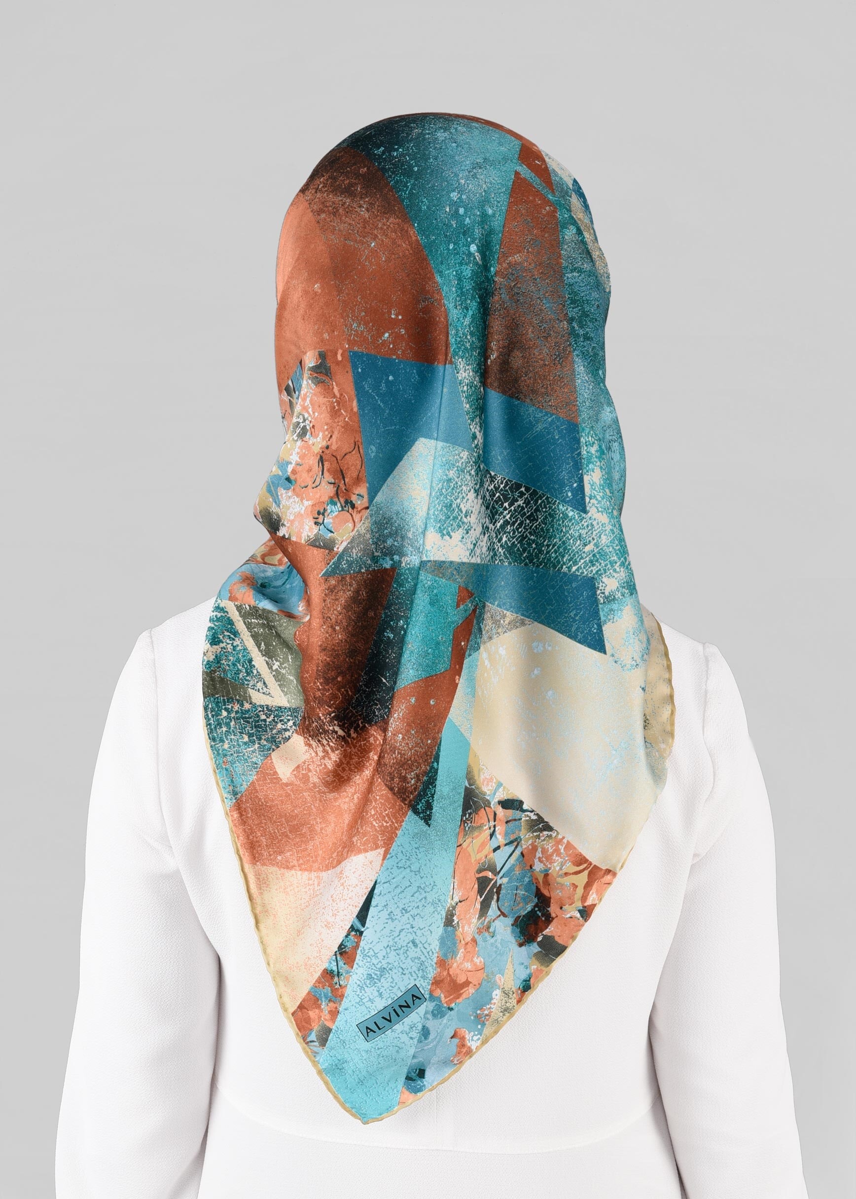 Tesettür giyim BEJ 12845-01 ALVİNA DESENLİ EŞARP