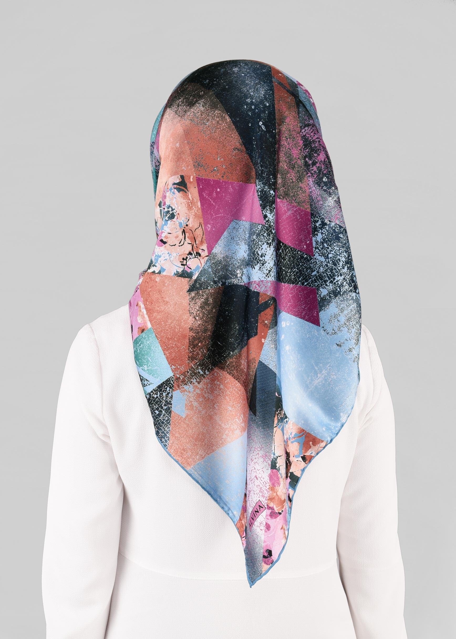 Tesettür giyim MAVİ 12845-01 ALVİNA DESENLİ EŞARP