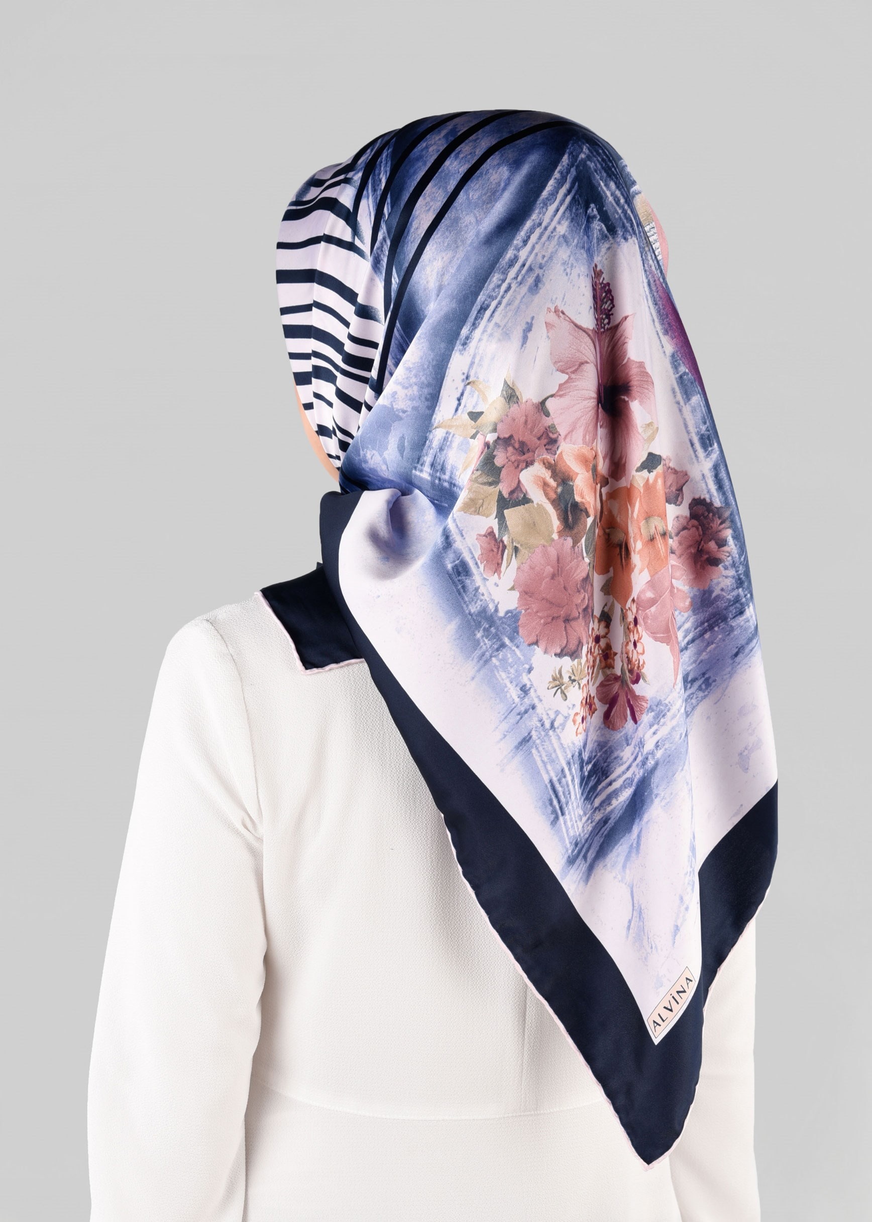 Tesettür giyim LACİVERT 13279-1  ALVİNA DESENLİ EŞARP