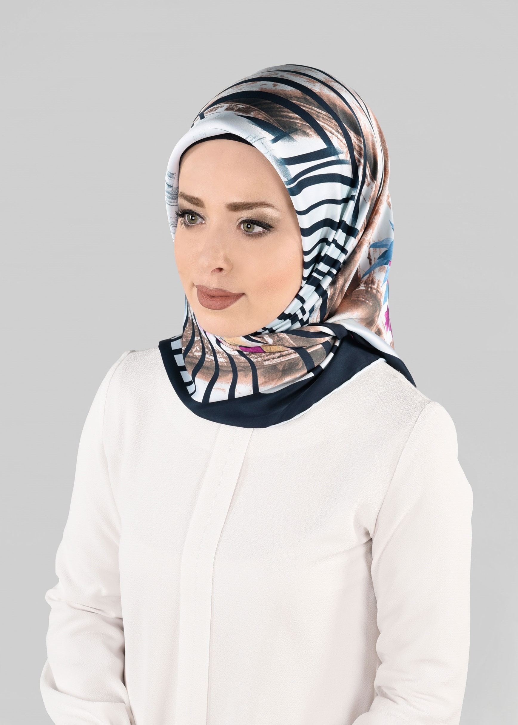 Tesettür giyim LACİVERT 13279-1  ALVİNA DESENLİ EŞARP