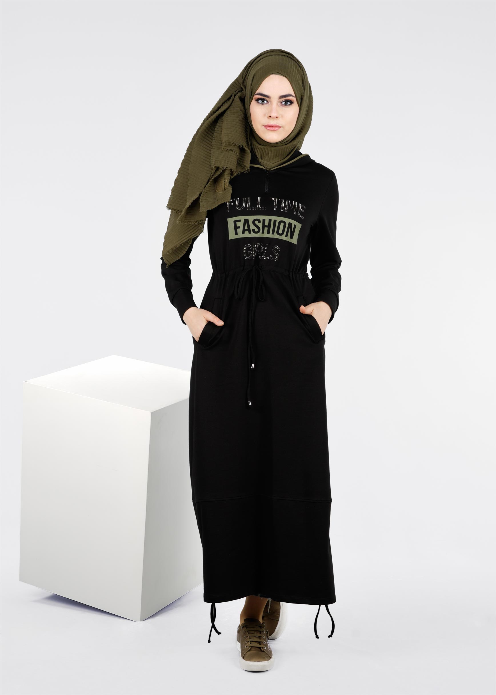 Tesettür giyim SİYAH 4167 HİLDA TESETTÜR EŞOFMAN ELBİSE 36/44