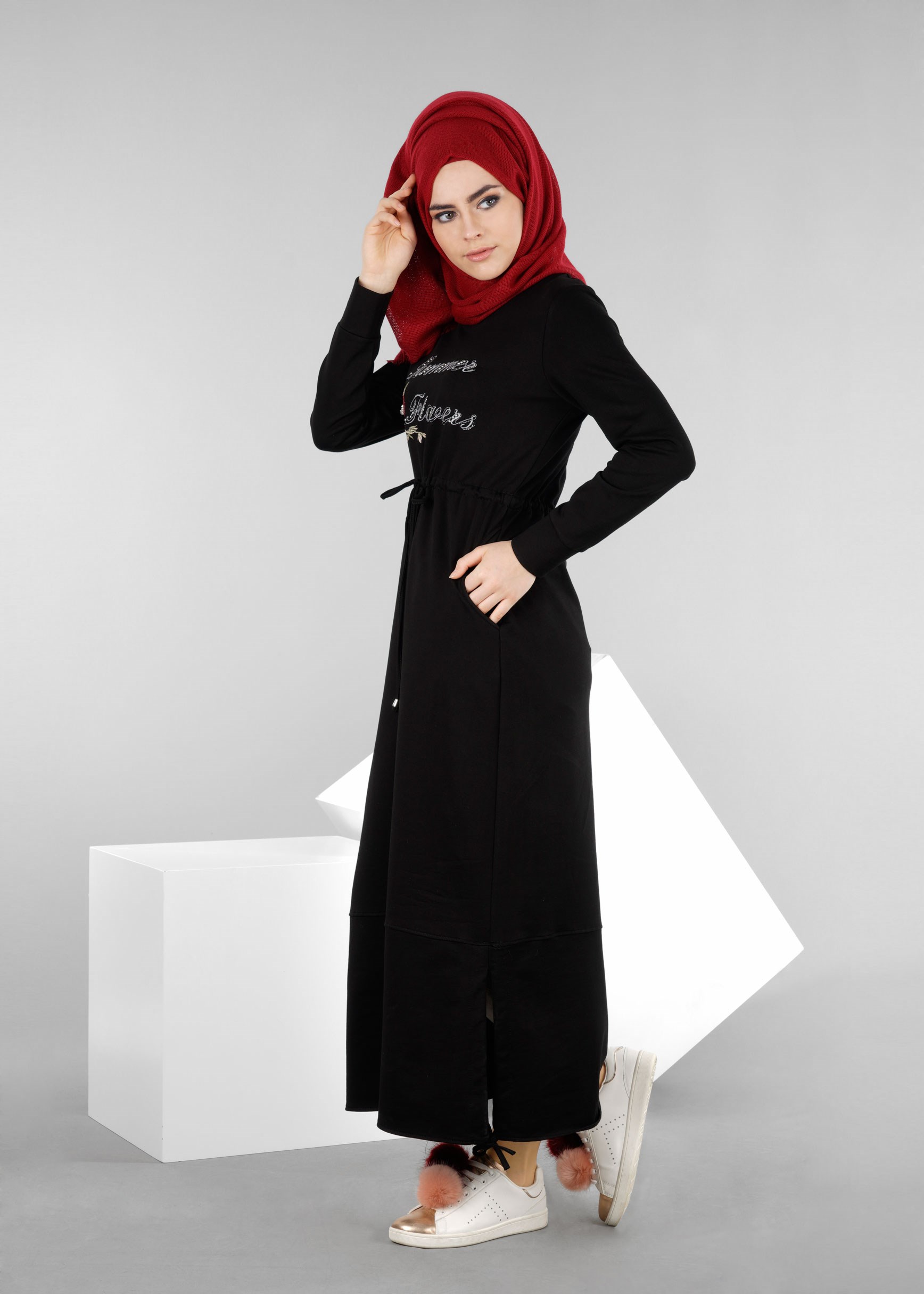 Tesettür giyim SİYAH 4207 HİLDA TESETTÜR EŞOFMAN ELBİSE 36/42