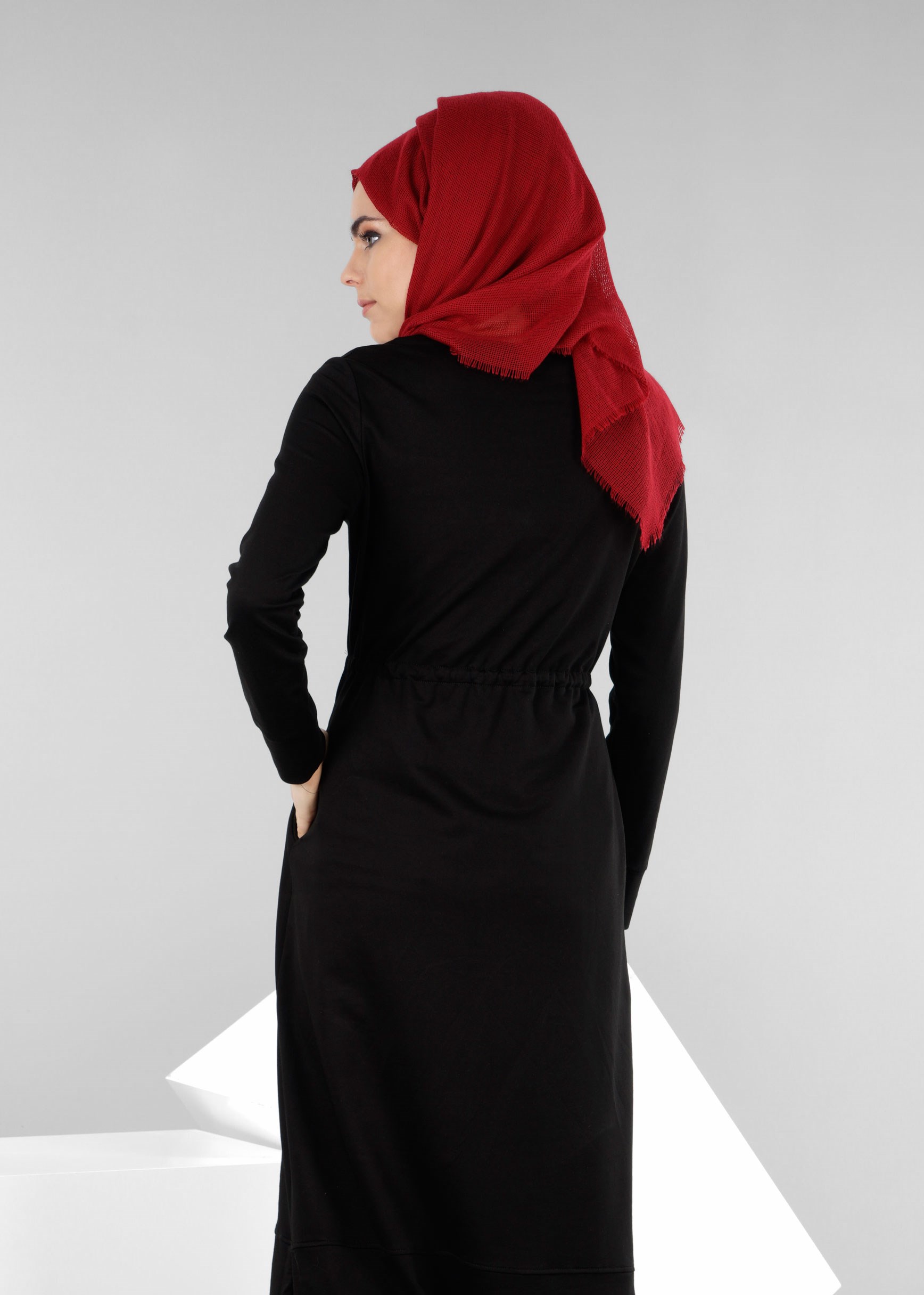 Tesettür giyim SİYAH 4207 HİLDA TESETTÜR EŞOFMAN ELBİSE 36/42