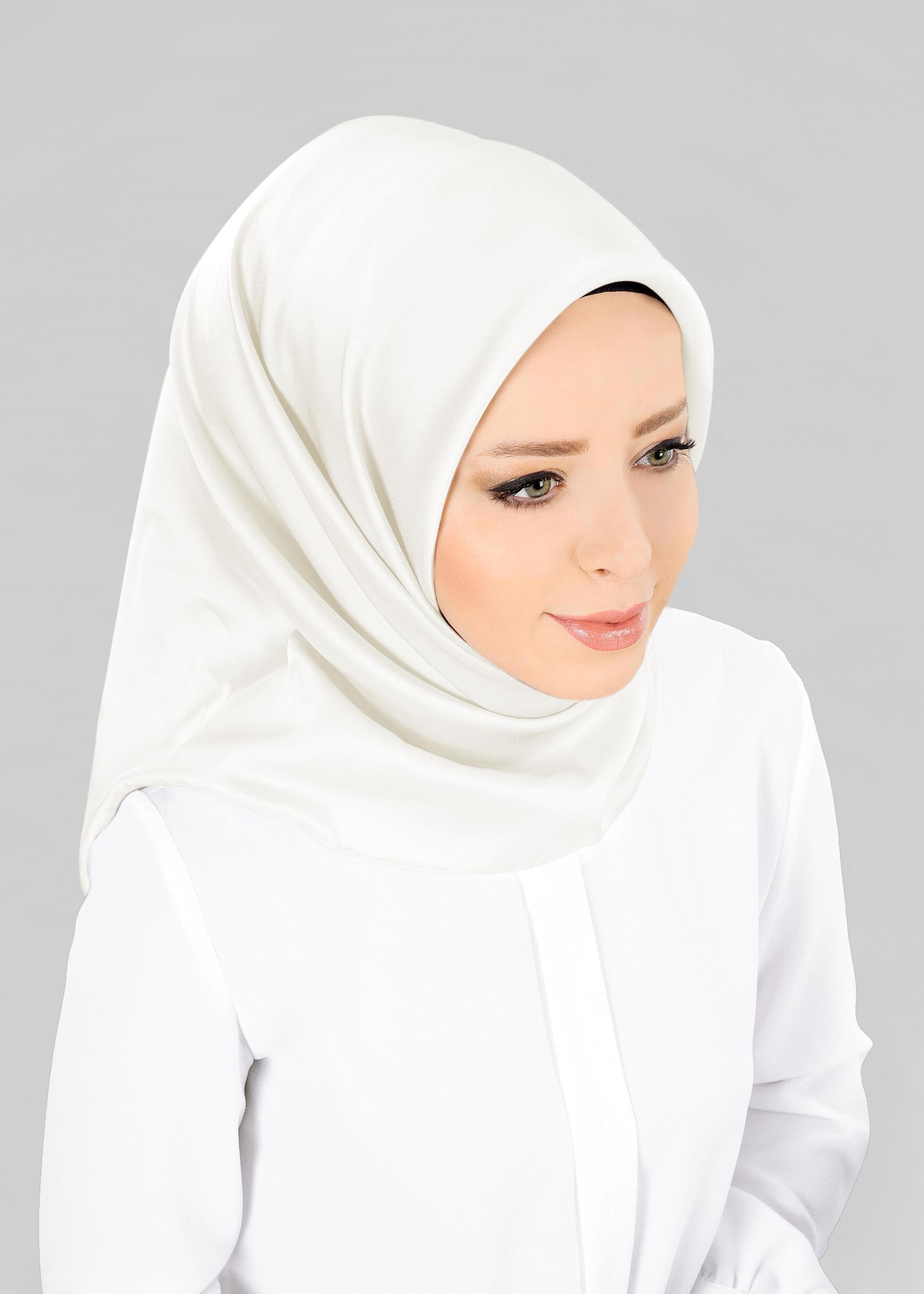 Tesettür giyim BEYAZ ALVİNA EŞARP 9606