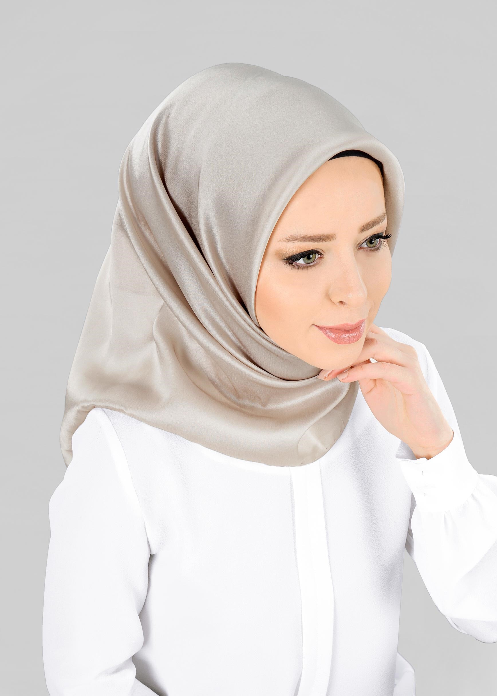 Tesettür giyim BEJ ALVİNA EŞARP 9606