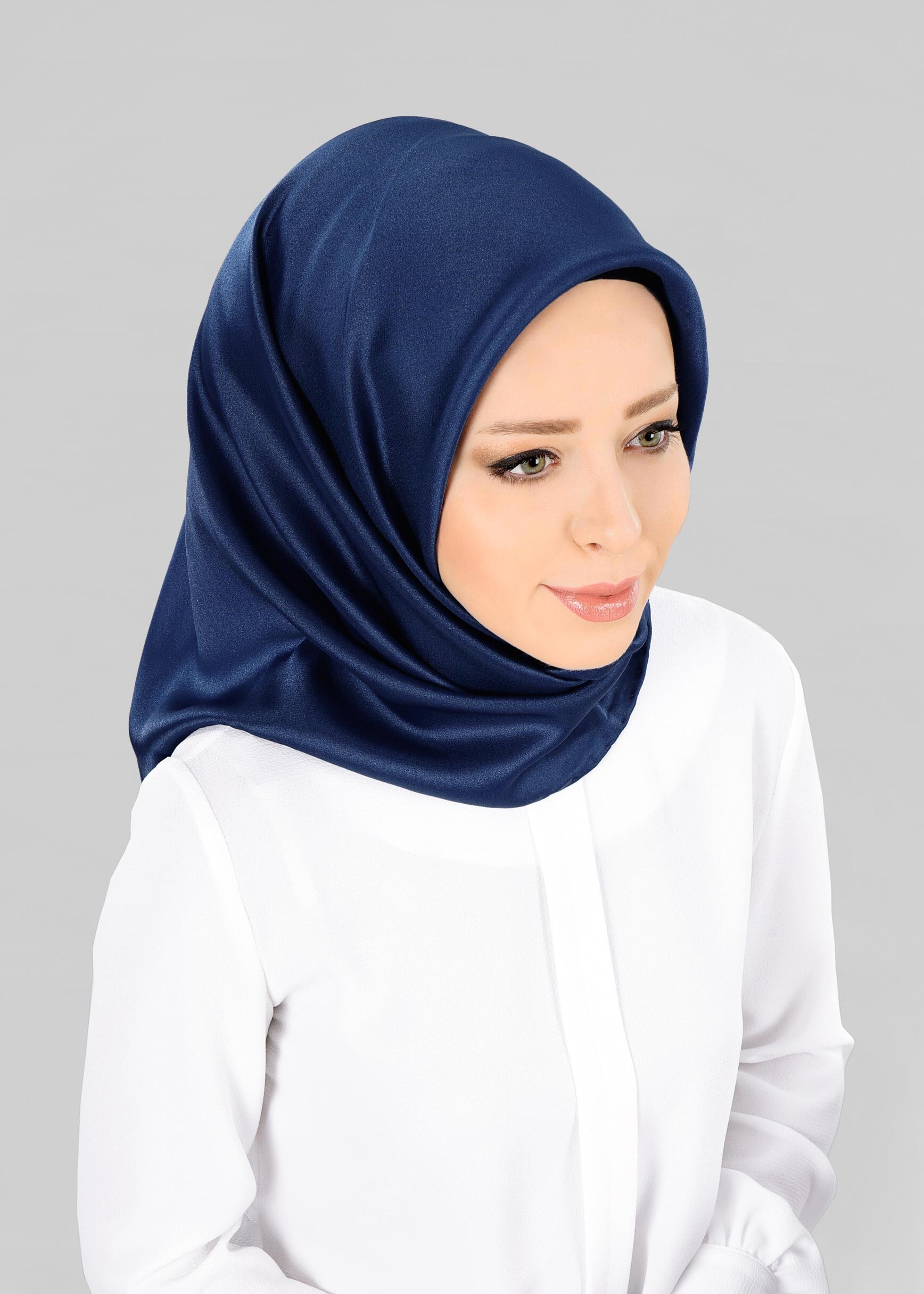 Tesettür giyim MAVİ ALVİNA EŞARP 9606