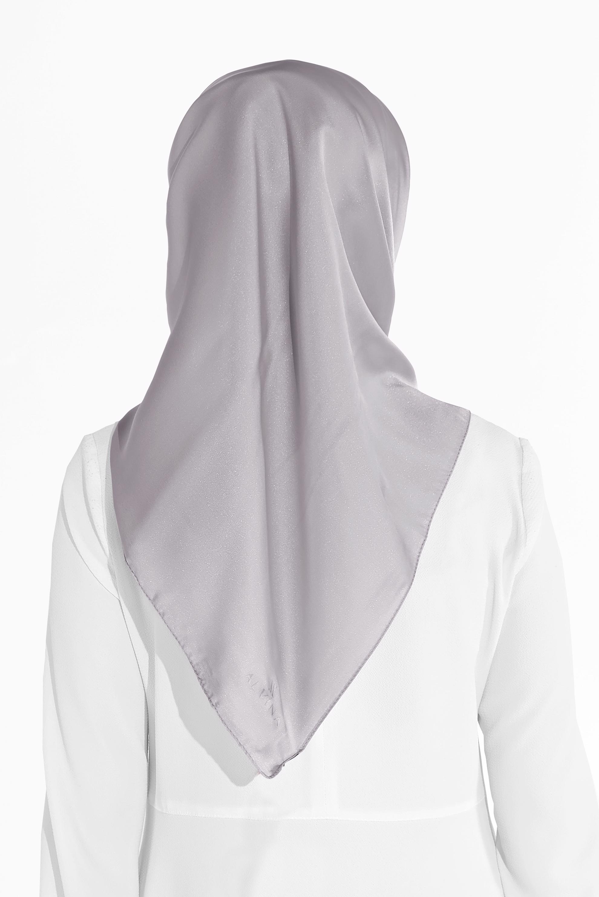 Tesettür giyim GÜMÜŞ ALVİNA EŞARP 9606