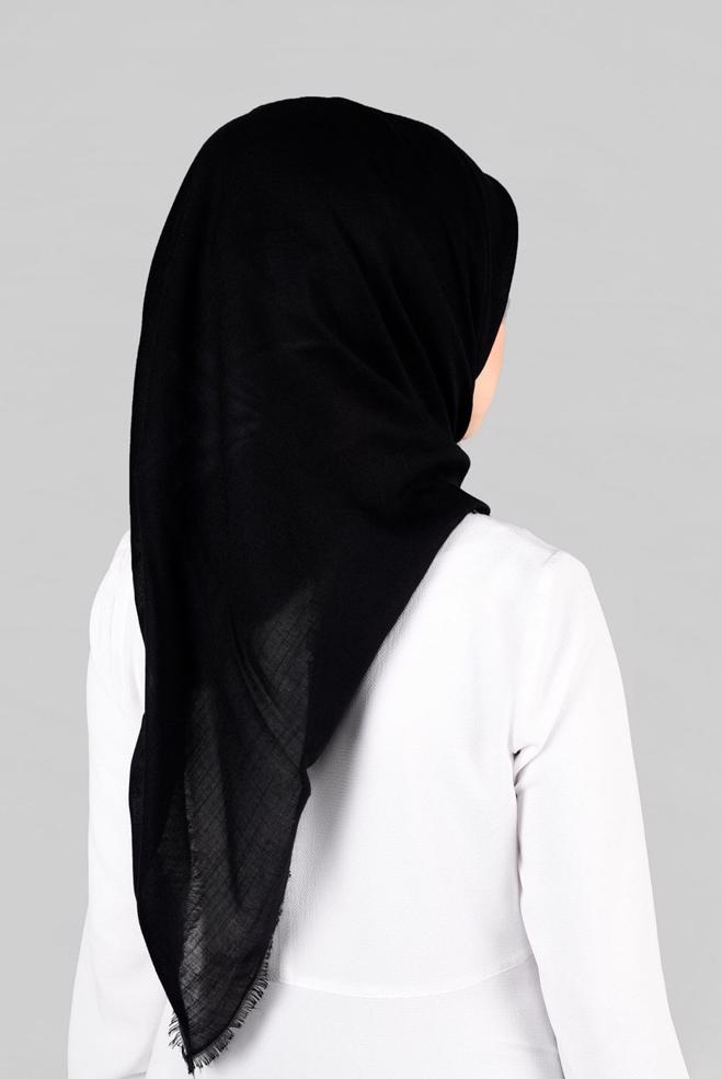 Vêtements hijab NOIR 9852-1 ALVİNA PAMUKLU PÜSKÜLLÜ EŞARP(NRL) - ALVİNA