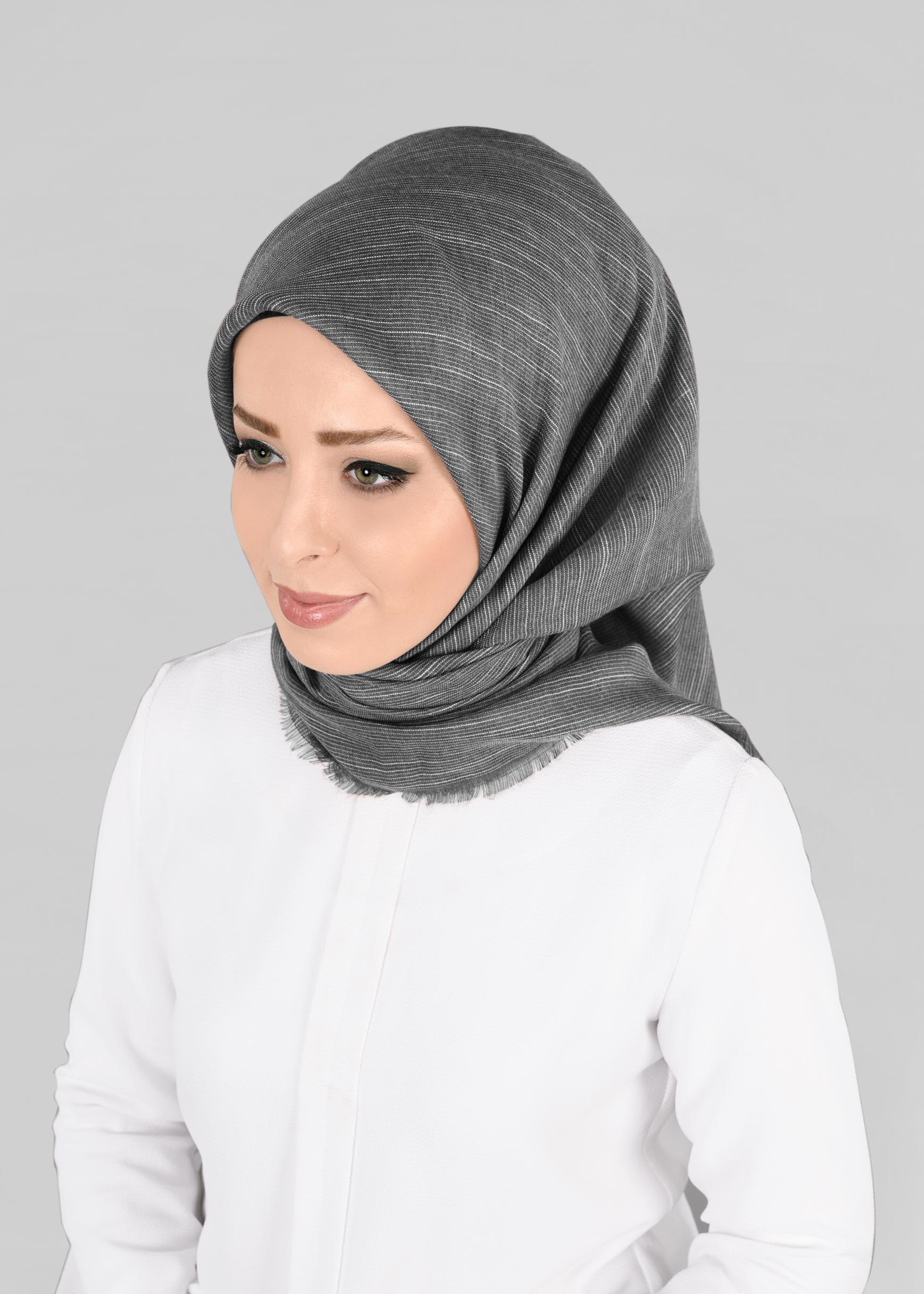 Tesettür giyim GRİ 9852-1 ALVİNA PAMUKLU PÜSKÜLLÜ EŞARP(NRL)